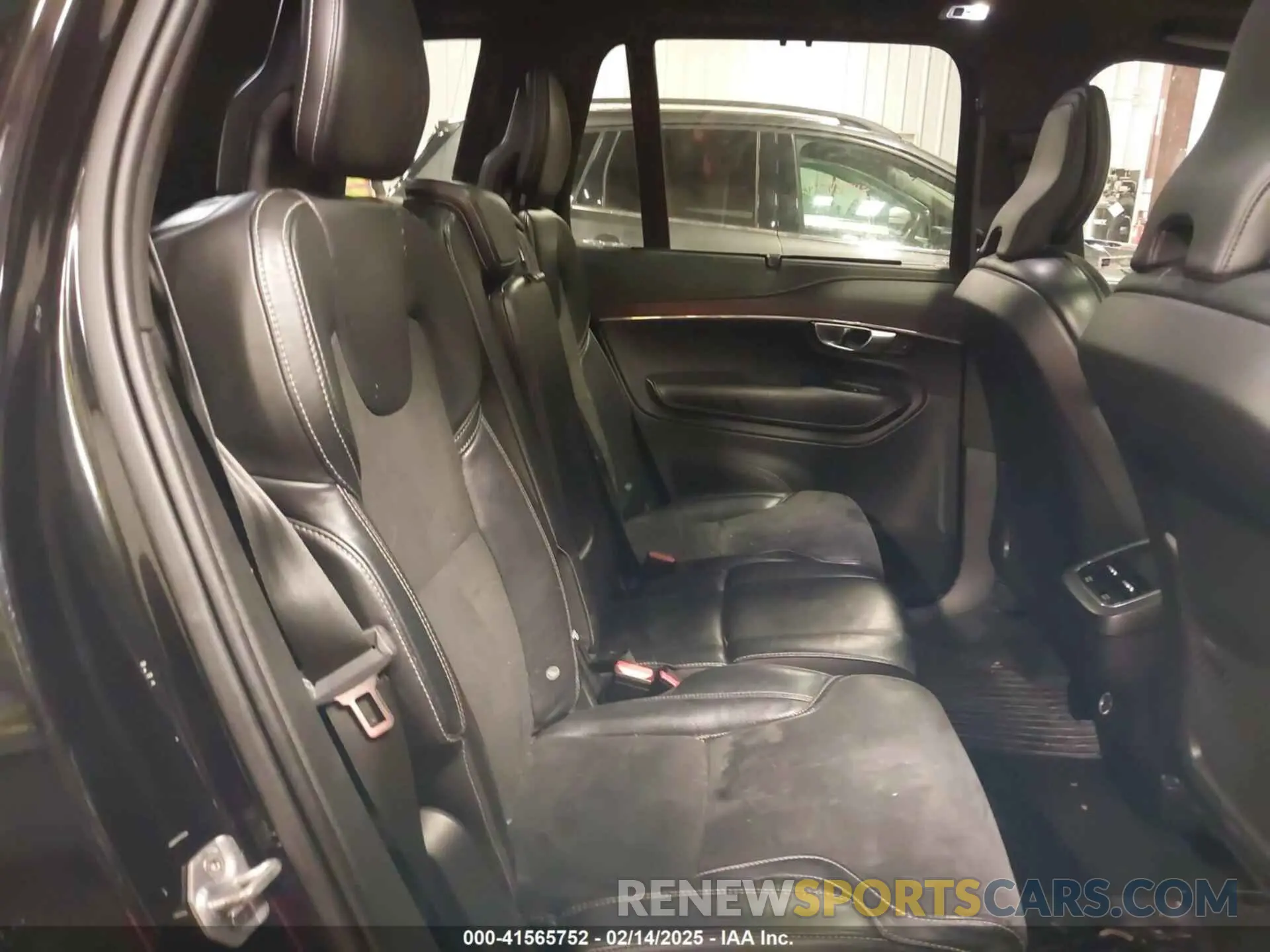 8 Photograph of a damaged car YV4A22PM6K1506042 VOLVO XC90 2019