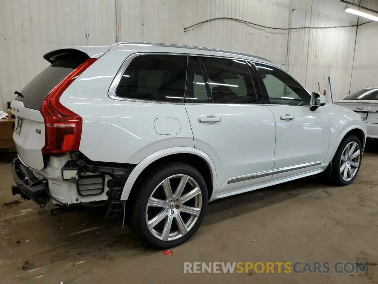 3 Photograph of a damaged car YV4BR0CL5K1431528 VOLVO XC90 2019