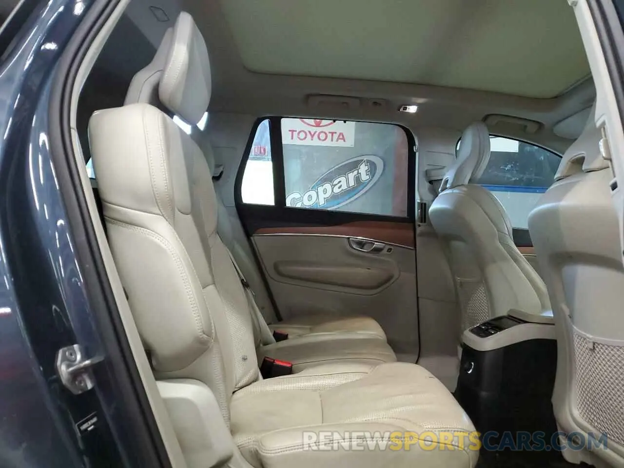 11 Photograph of a damaged car YV4BR0CL9K1444041 VOLVO XC90 2019