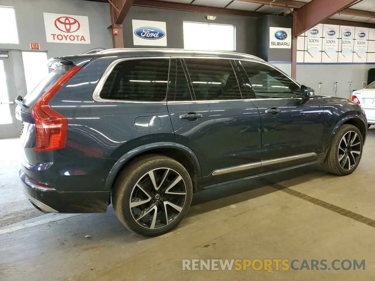 3 Photograph of a damaged car YV4BR0CL9K1444041 VOLVO XC90 2019
