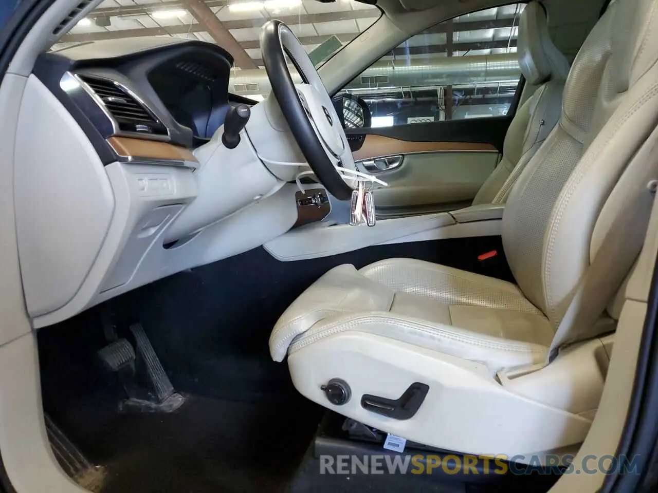 7 Photograph of a damaged car YV4BR0CL9K1444041 VOLVO XC90 2019
