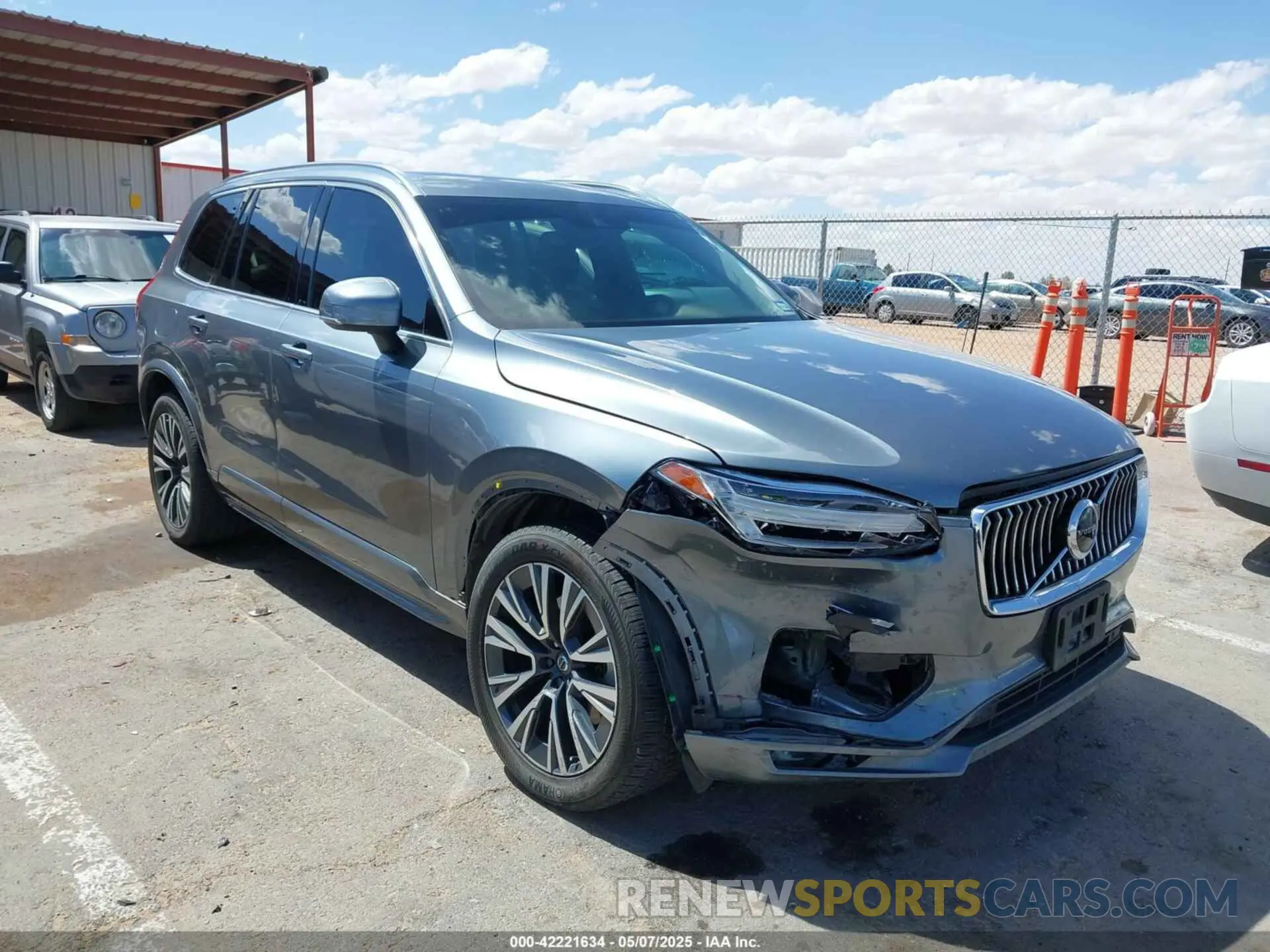 1 Photograph of a damaged car YV4102CK0L1601885 VOLVO XC90 2020