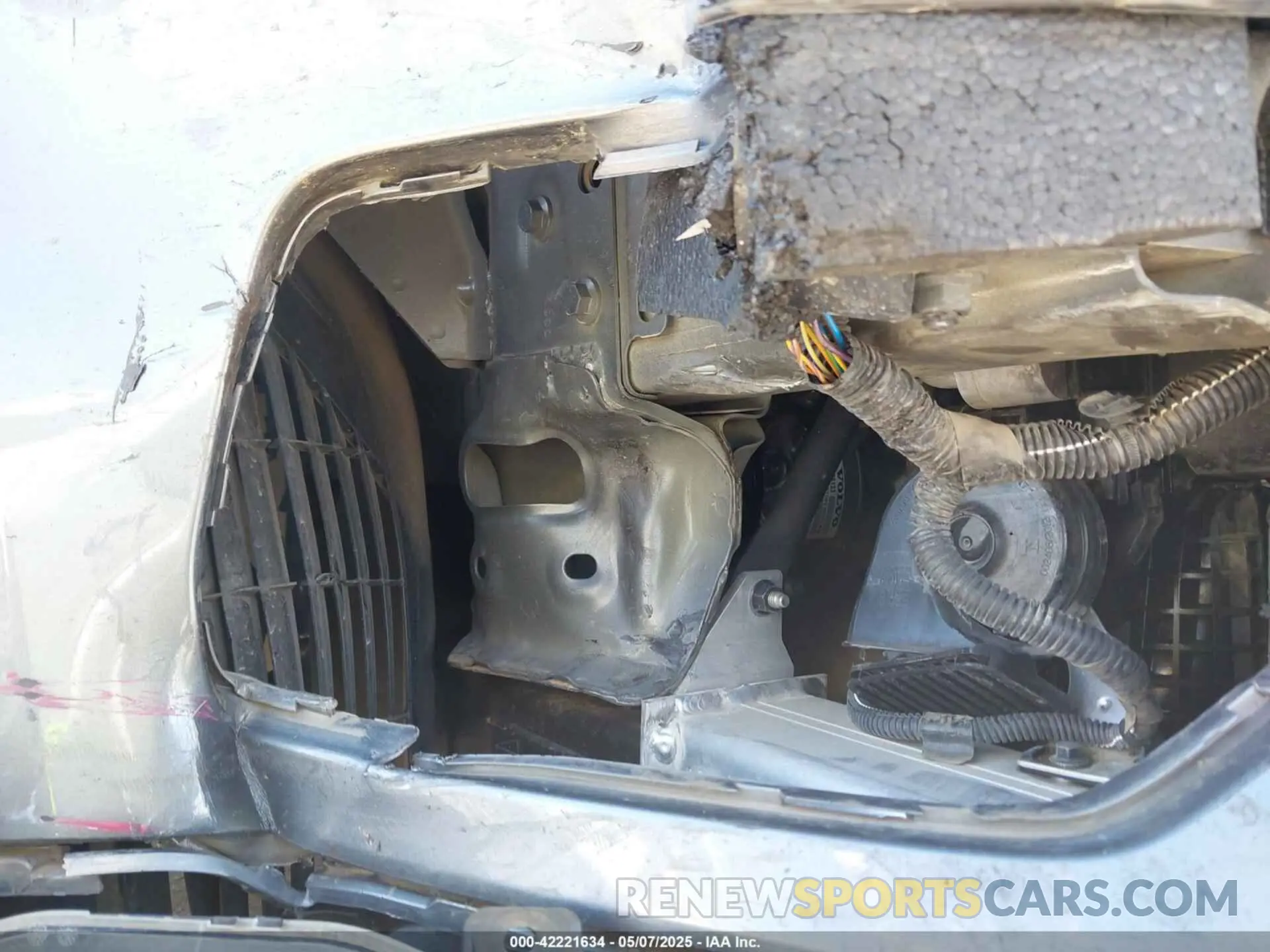 17 Photograph of a damaged car YV4102CK0L1601885 VOLVO XC90 2020