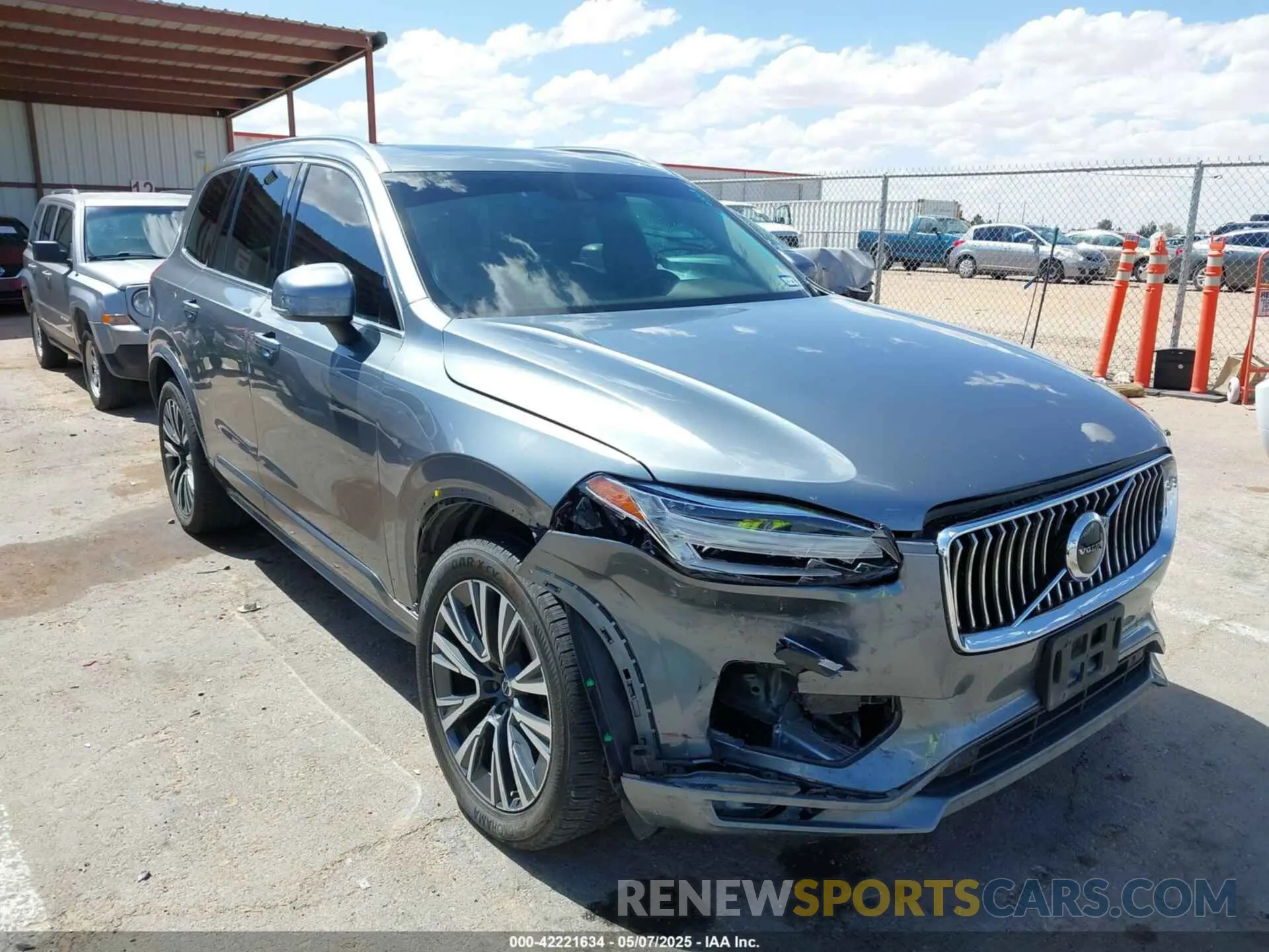 6 Photograph of a damaged car YV4102CK0L1601885 VOLVO XC90 2020