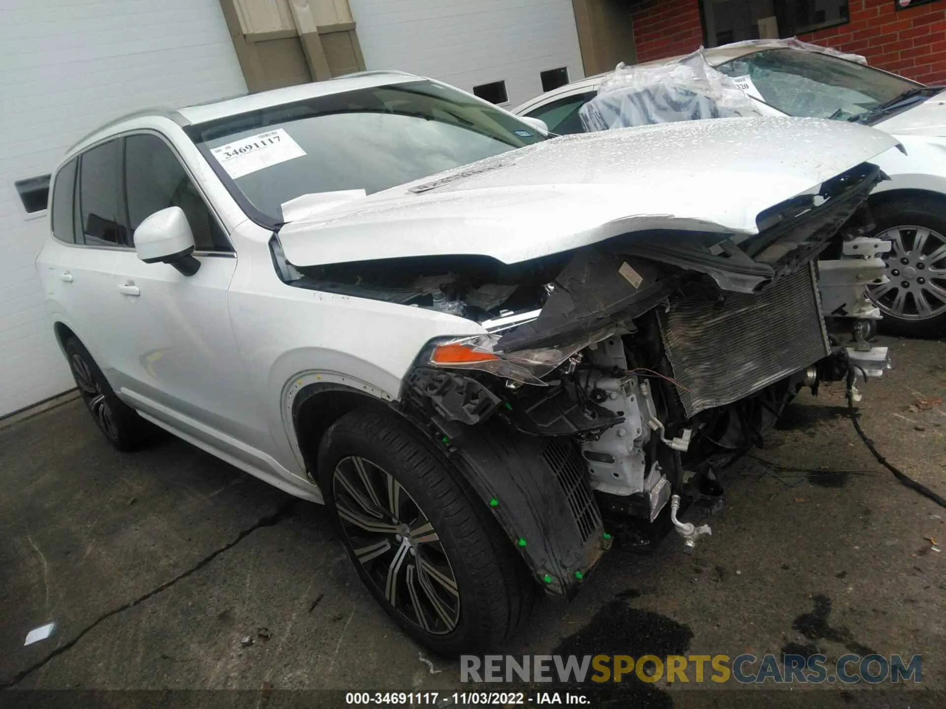 1 Photograph of a damaged car YV4102CK2L1544458 VOLVO XC90 2020