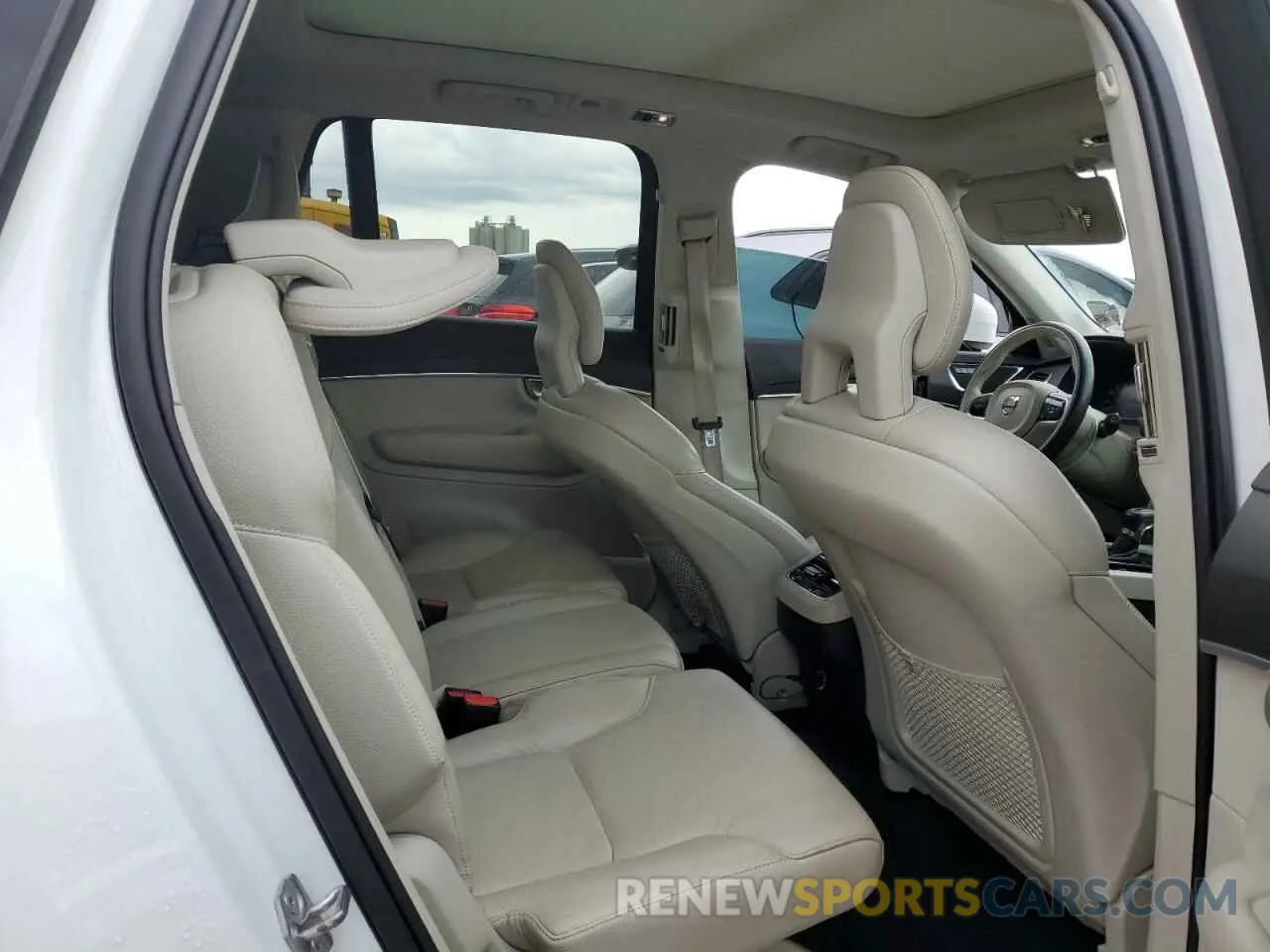 11 Photograph of a damaged car YV4102CK4L1598120 VOLVO XC90 2020