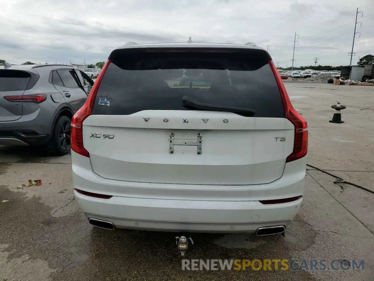 6 Photograph of a damaged car YV4102CK4L1598120 VOLVO XC90 2020