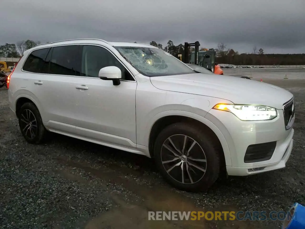 4 Photograph of a damaged car YV4102CK4L1598280 VOLVO XC90 2020