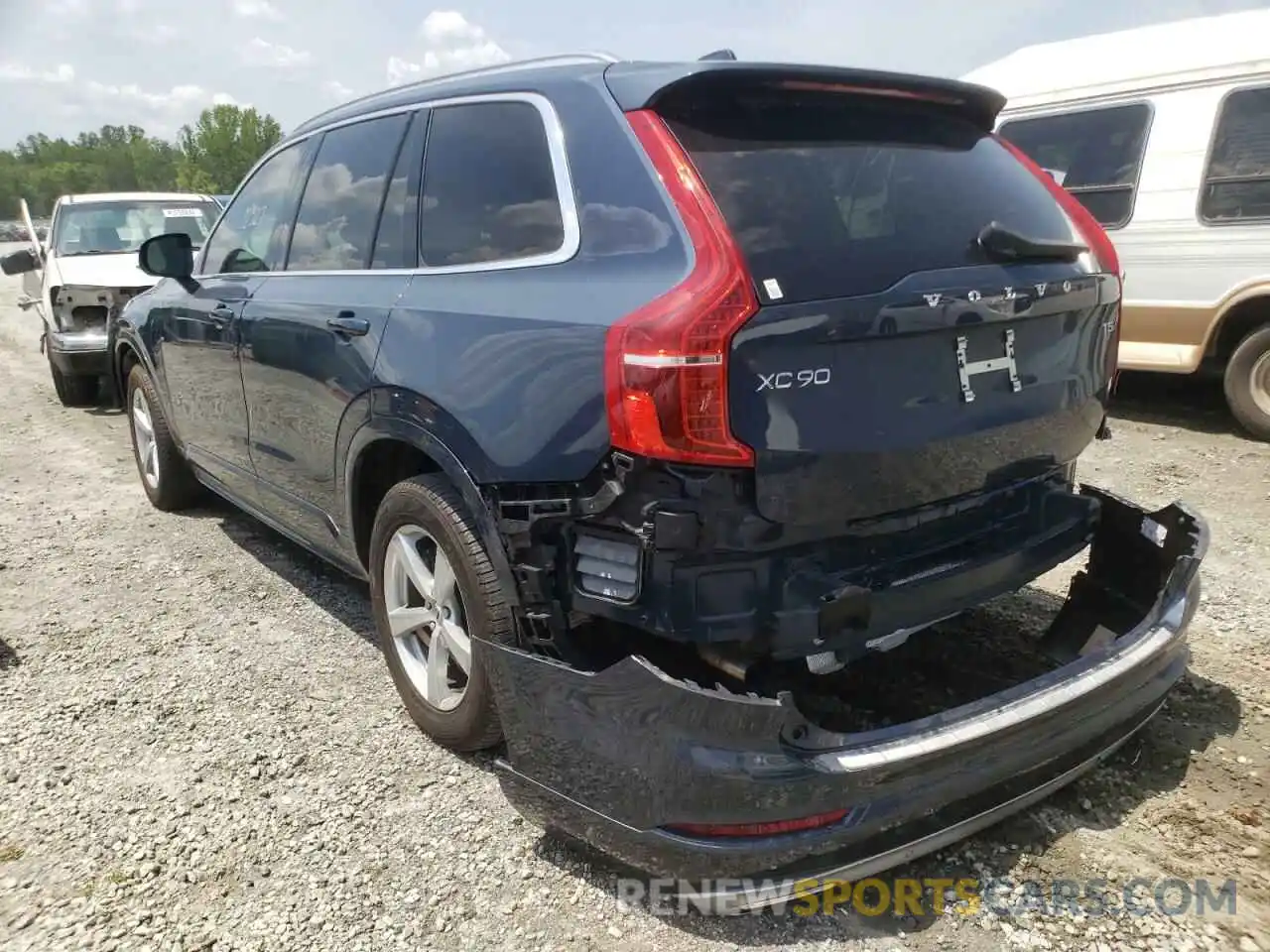 3 Photograph of a damaged car YV4102CK8L1533562 VOLVO XC90 2020