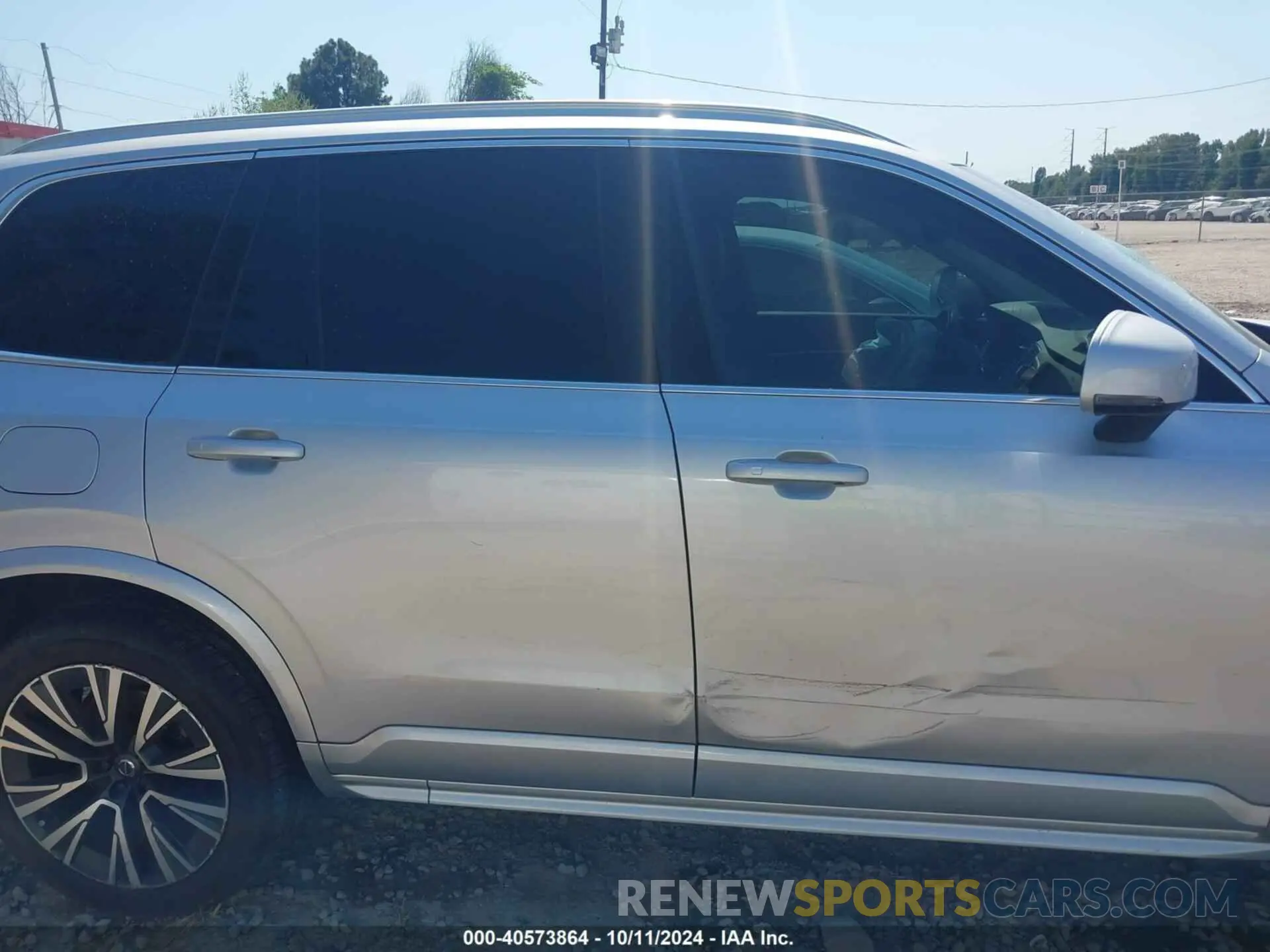 14 Photograph of a damaged car YV4102CKXL1585498 VOLVO XC90 2020