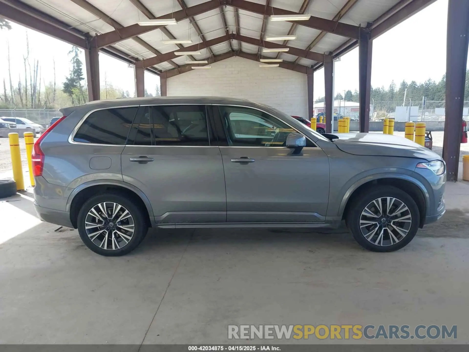 14 Photograph of a damaged car YV4102PK1L1591863 VOLVO XC90 2020