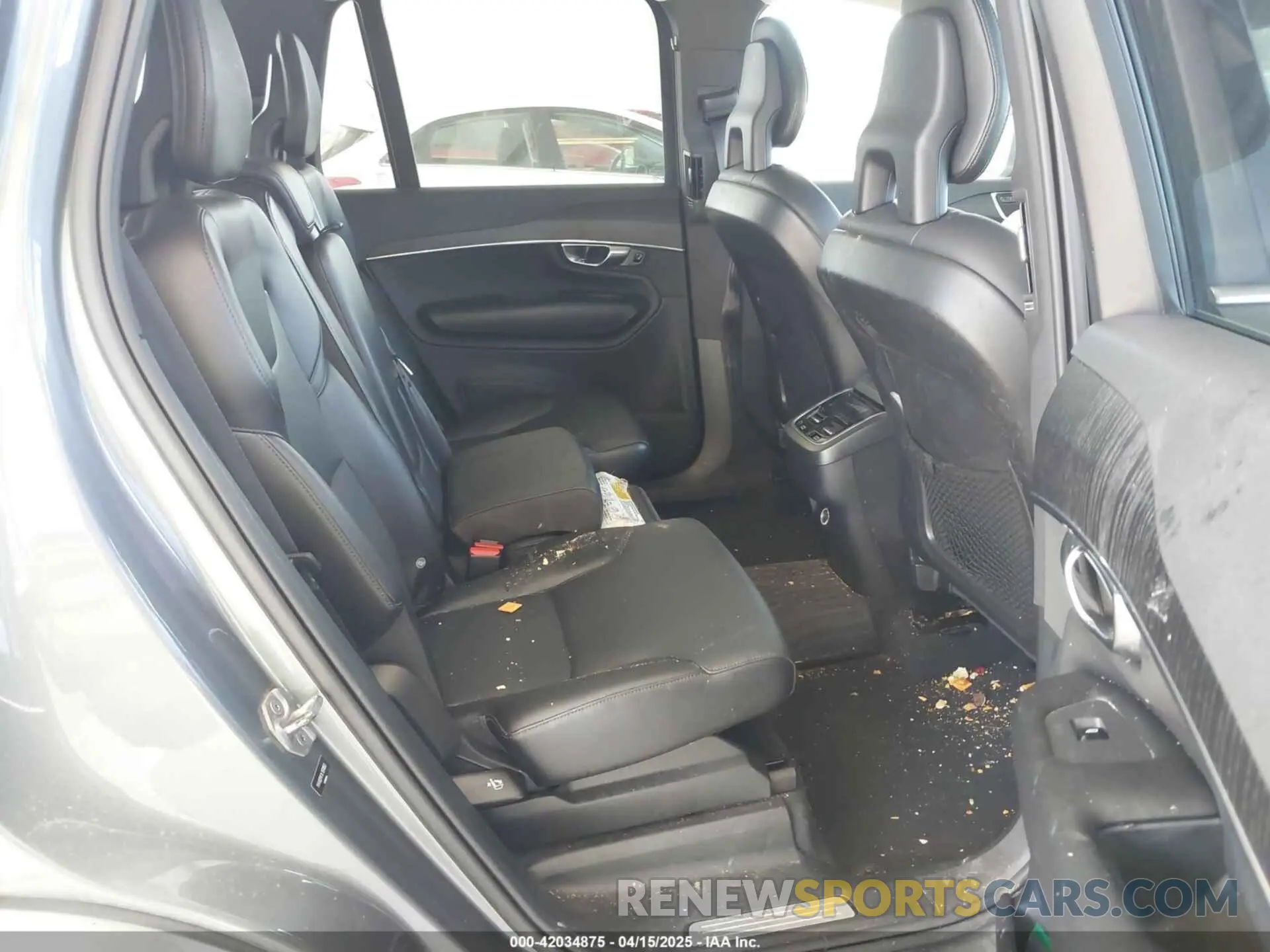 8 Photograph of a damaged car YV4102PK1L1591863 VOLVO XC90 2020