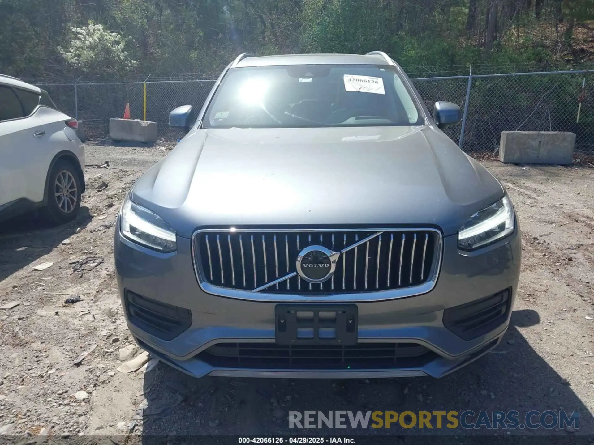 12 Photograph of a damaged car YV4102PK1L1605633 VOLVO XC90 2020