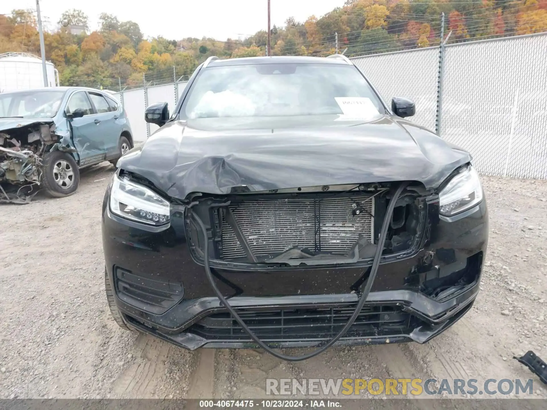 6 Photograph of a damaged car YV4102PK2L1555969 VOLVO XC90 2020