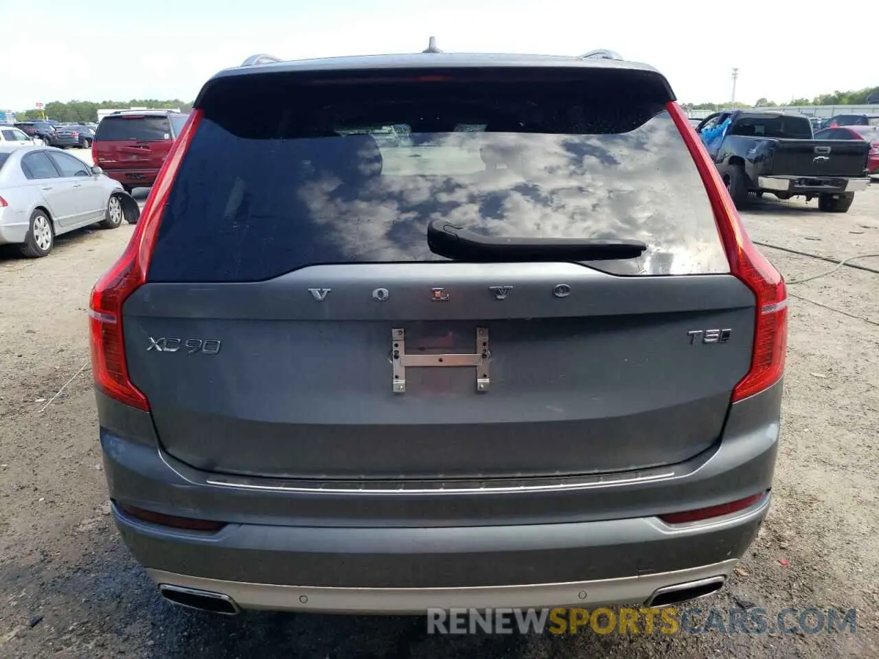 6 Photograph of a damaged car YV4102PK2L1599910 VOLVO XC90 2020