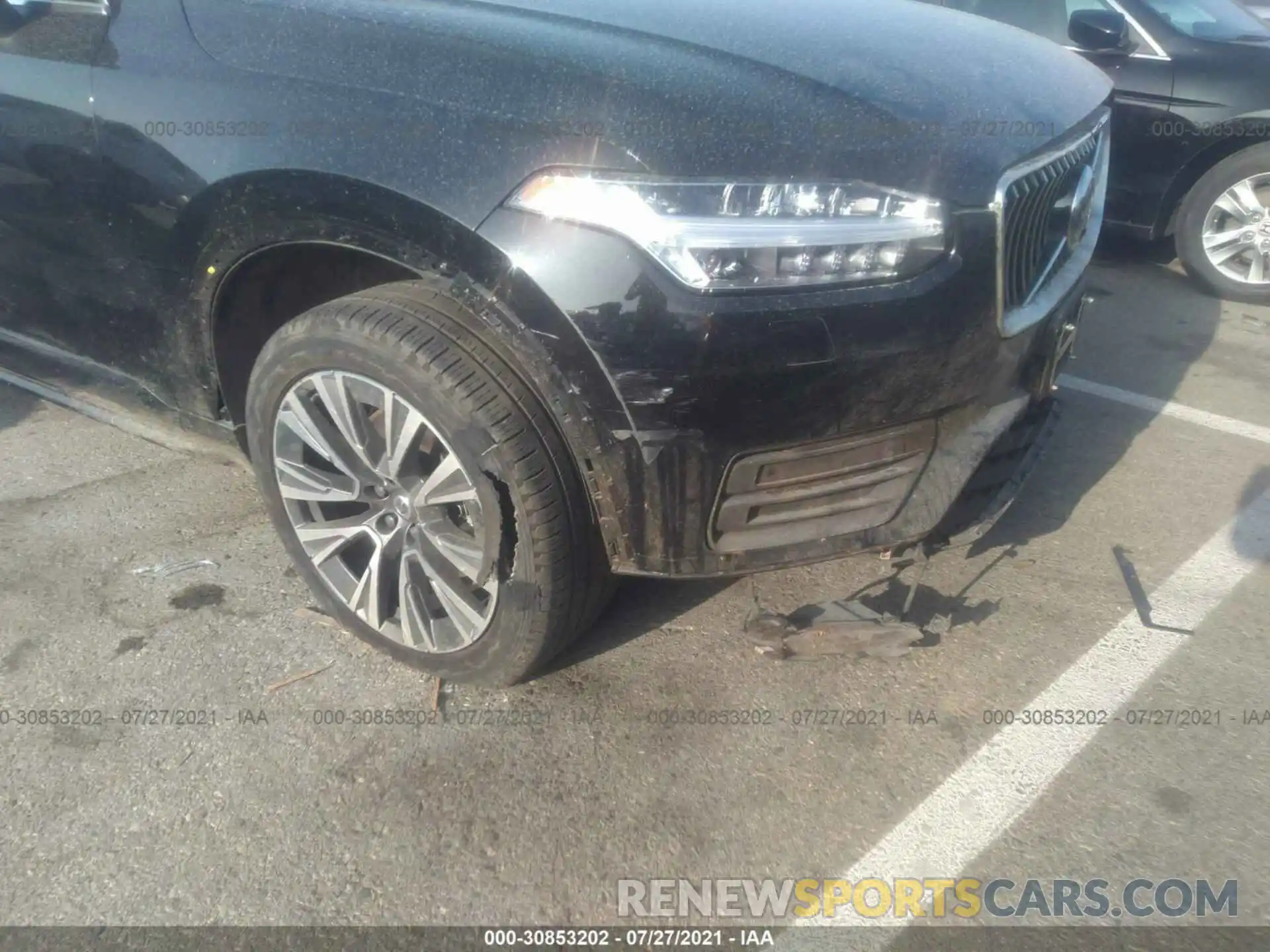 6 Photograph of a damaged car YV4102PK4L1604315 VOLVO XC90 2020