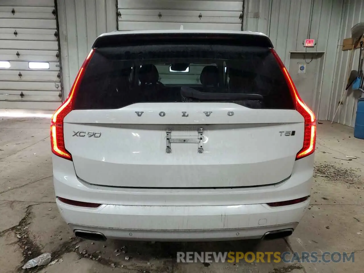 6 Photograph of a damaged car YV4102PK6L1533053 VOLVO XC90 2020