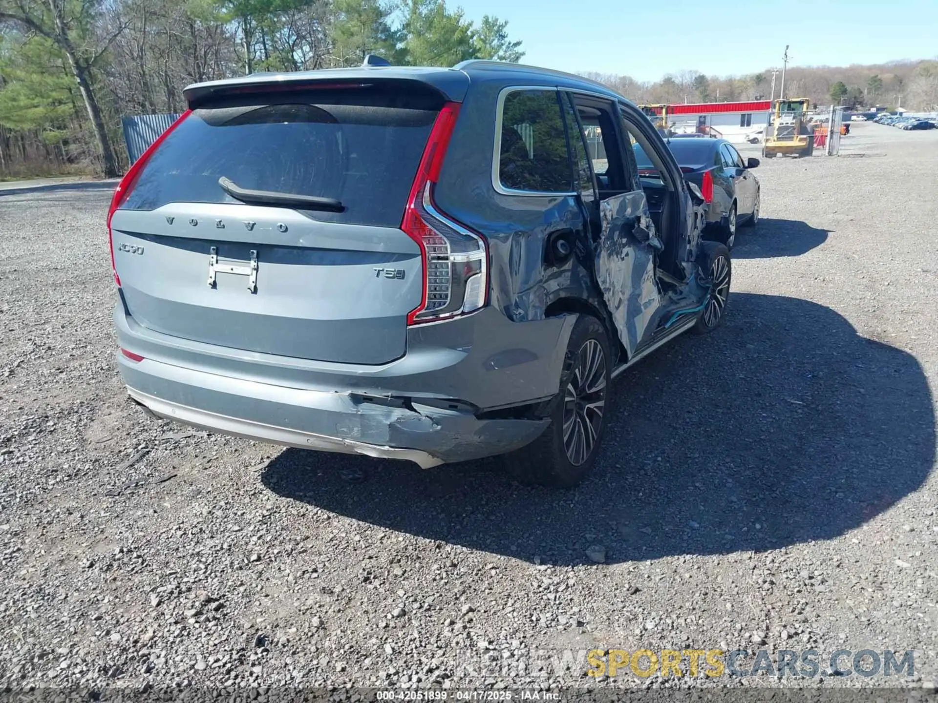 4 Photograph of a damaged car YV4102PK6L1545039 VOLVO XC90 2020