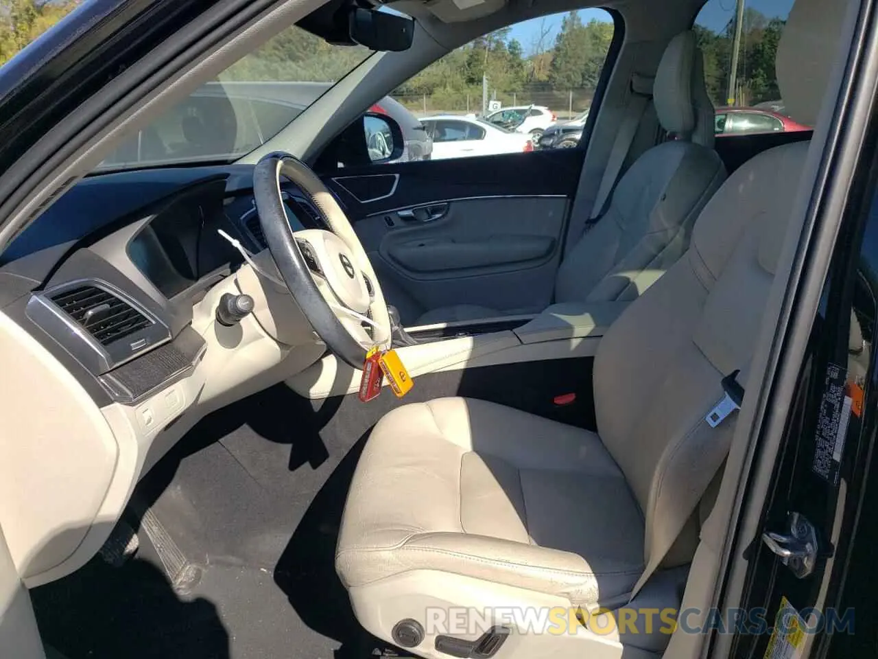 7 Photograph of a damaged car YV4102PK6L1594256 VOLVO XC90 2020