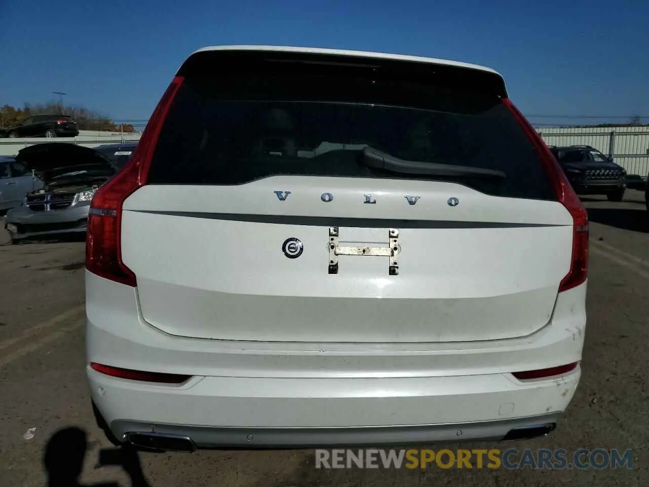 6 Photograph of a damaged car YV4102PK6L1605451 VOLVO XC90 2020