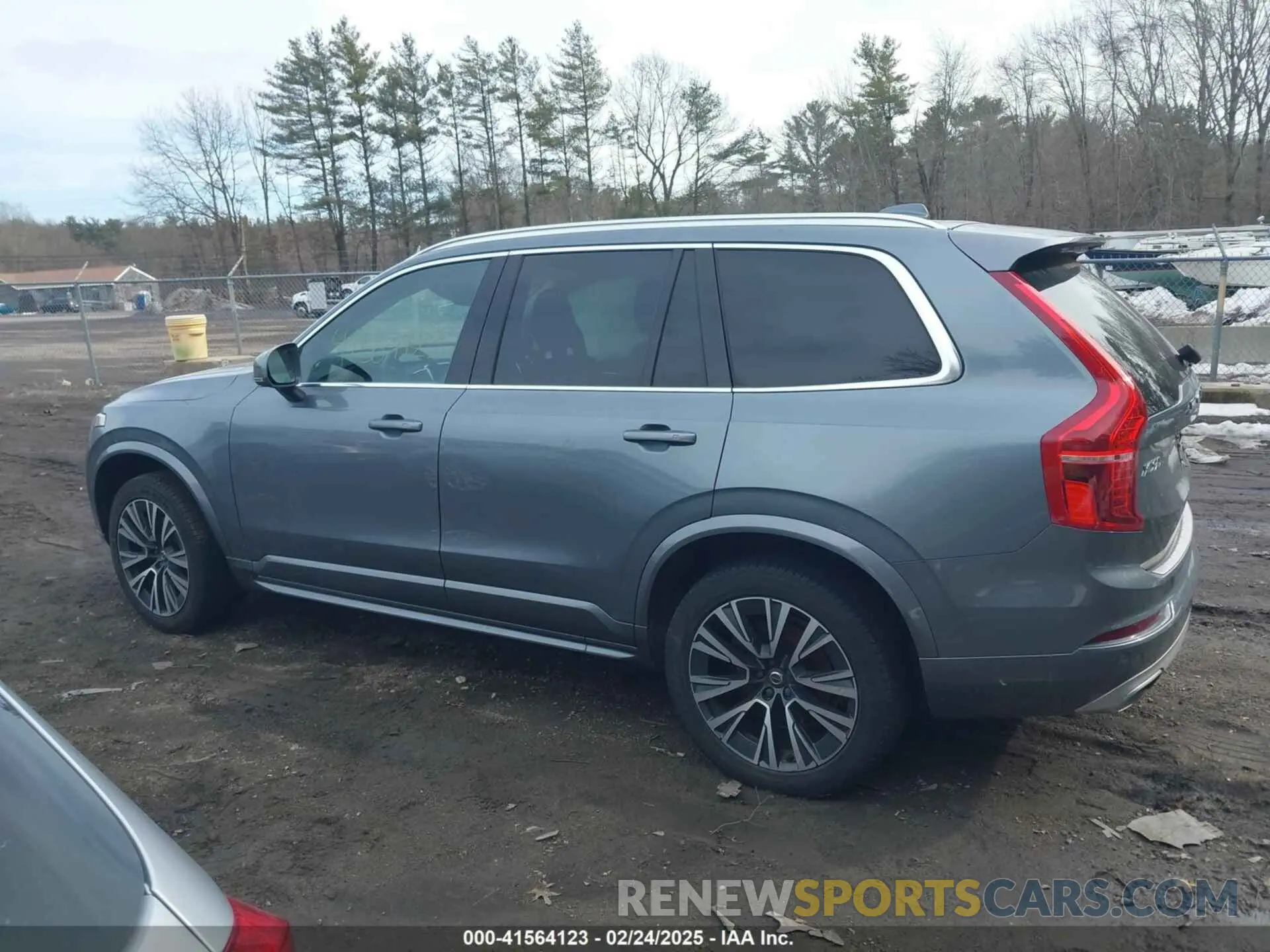 14 Photograph of a damaged car YV4102PK7L1568457 VOLVO XC90 2020