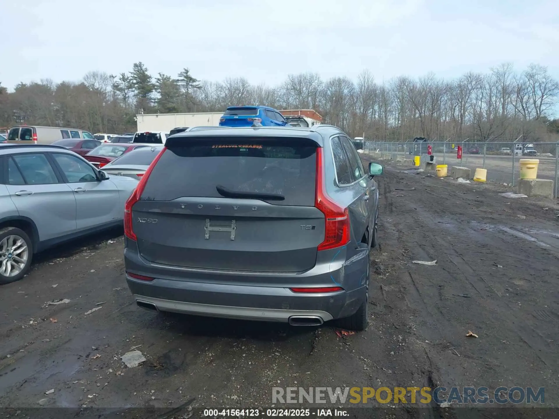 16 Photograph of a damaged car YV4102PK7L1568457 VOLVO XC90 2020
