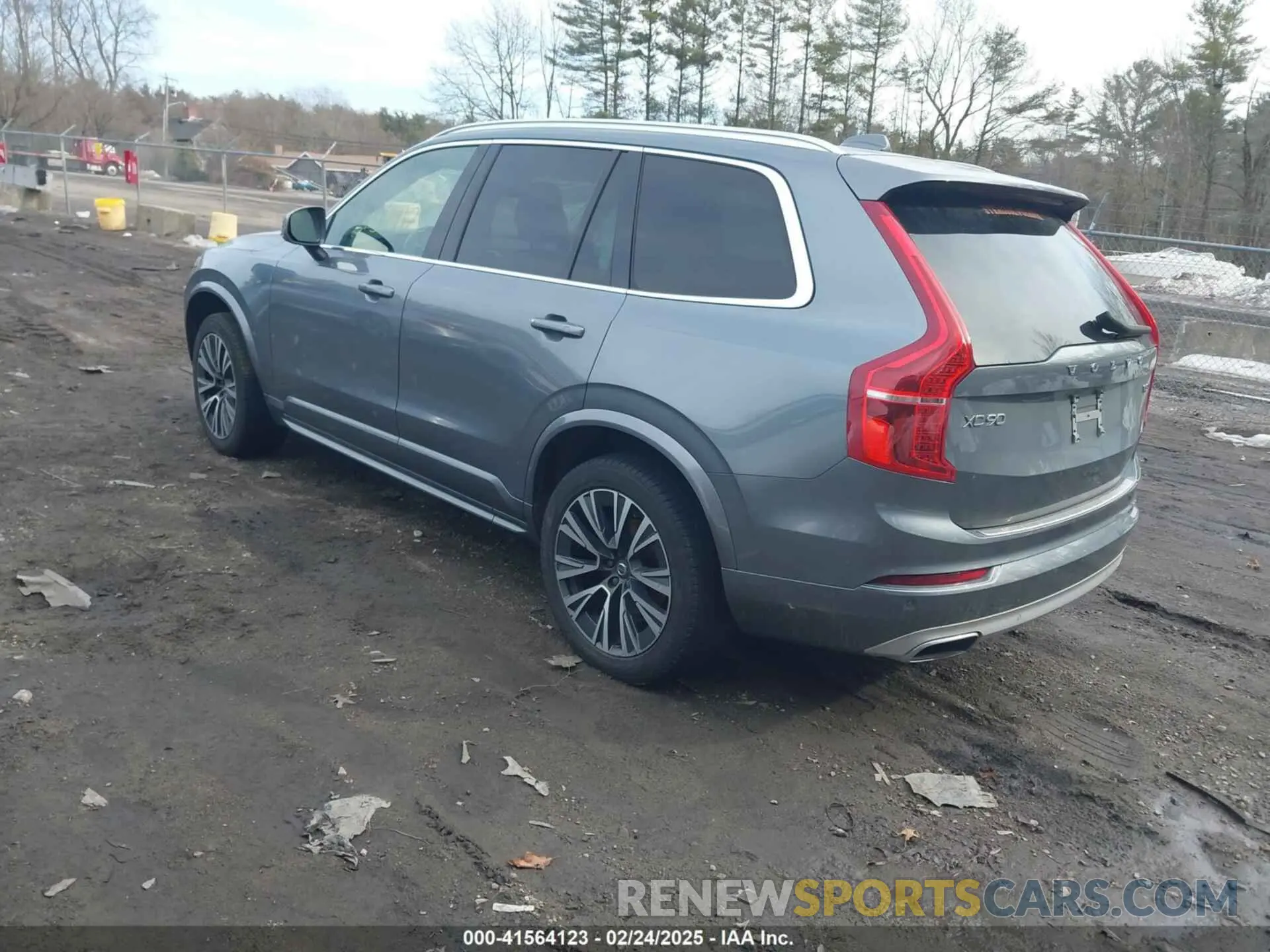 3 Photograph of a damaged car YV4102PK7L1568457 VOLVO XC90 2020