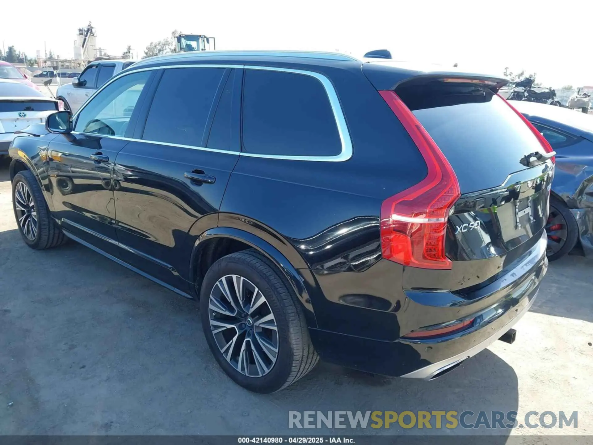3 Photograph of a damaged car YV4102PK9L1533600 VOLVO XC90 2020