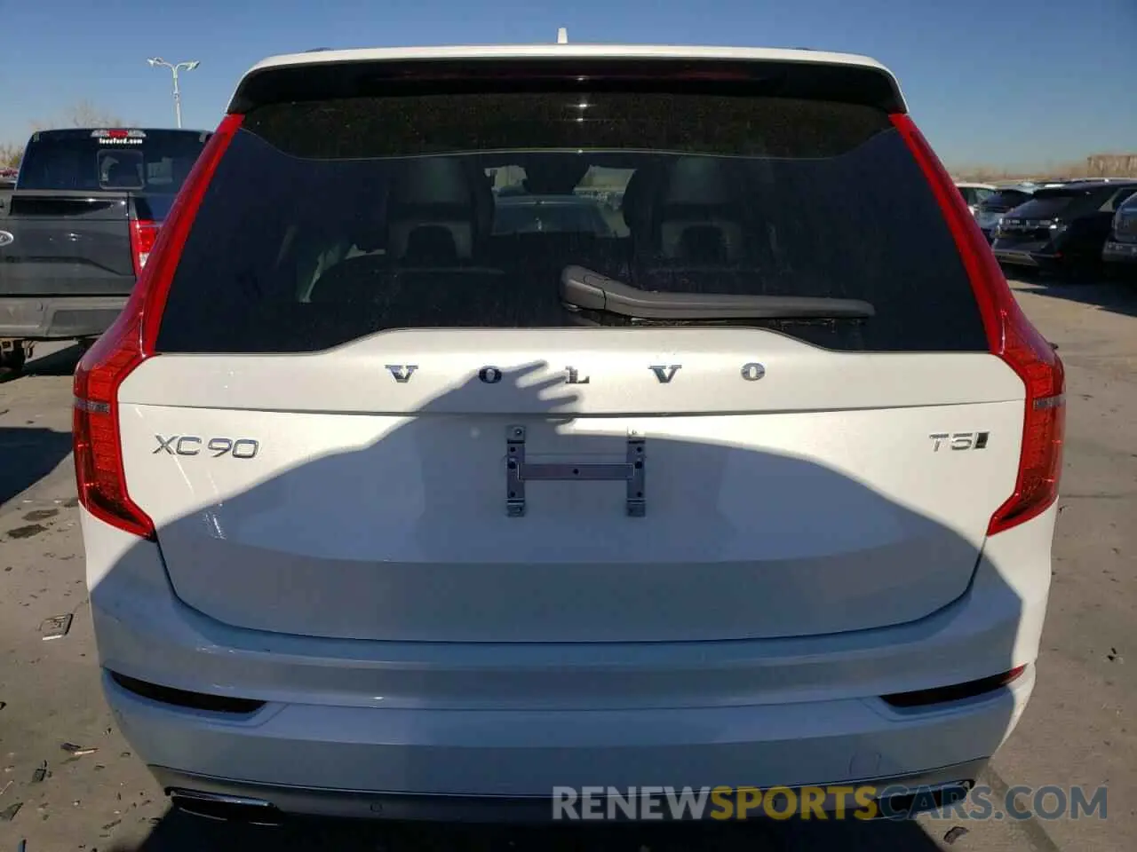6 Photograph of a damaged car YV4102PK9L1535721 VOLVO XC90 2020