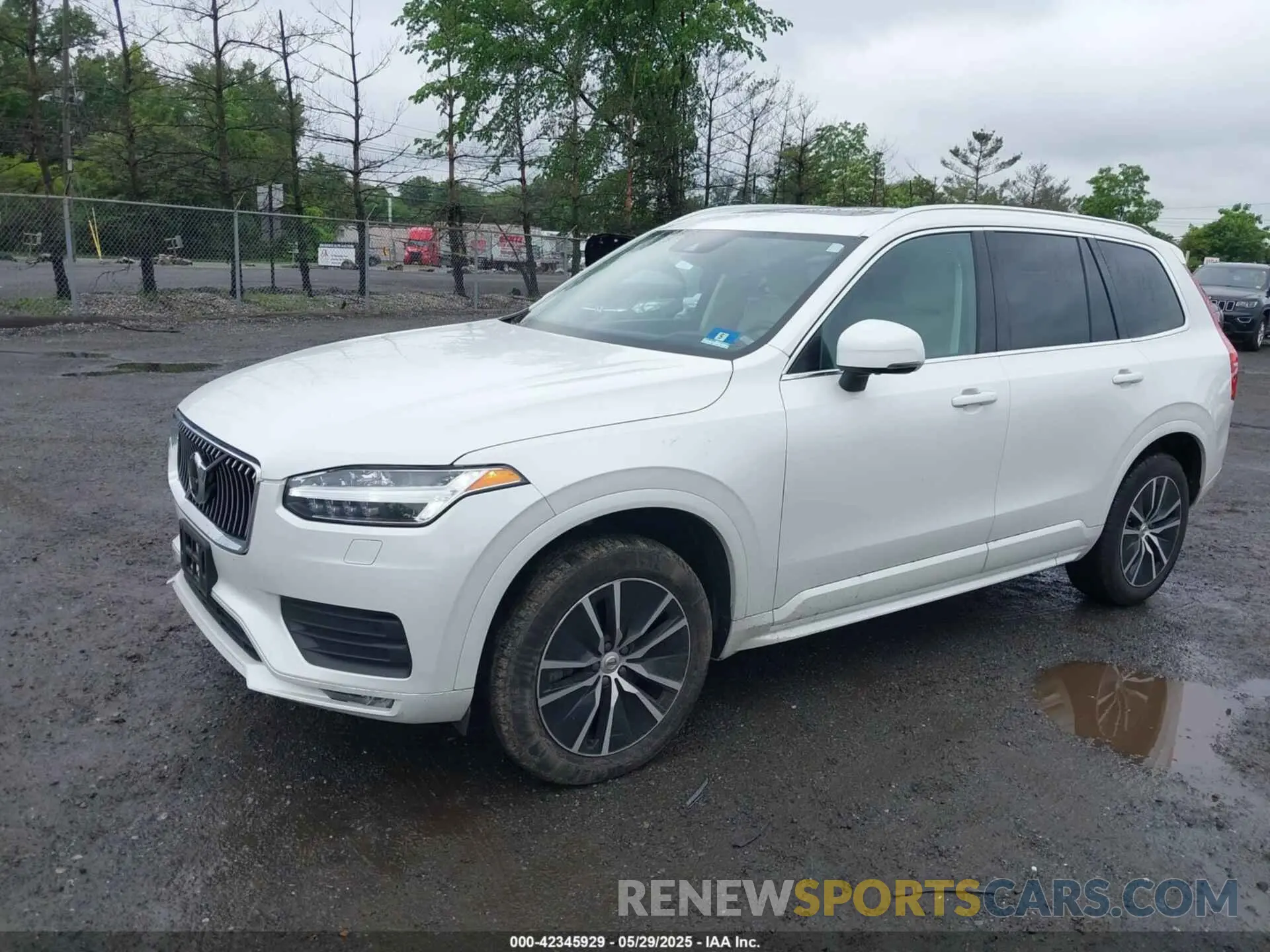 2 Photograph of a damaged car YV4102PK9L1614676 VOLVO XC90 2020