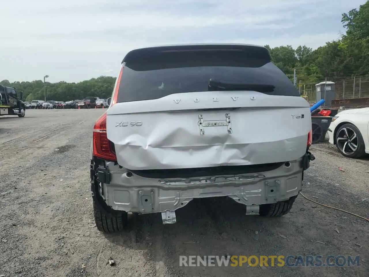 6 Photograph of a damaged car YV4A221K6L1557534 VOLVO XC90 2020