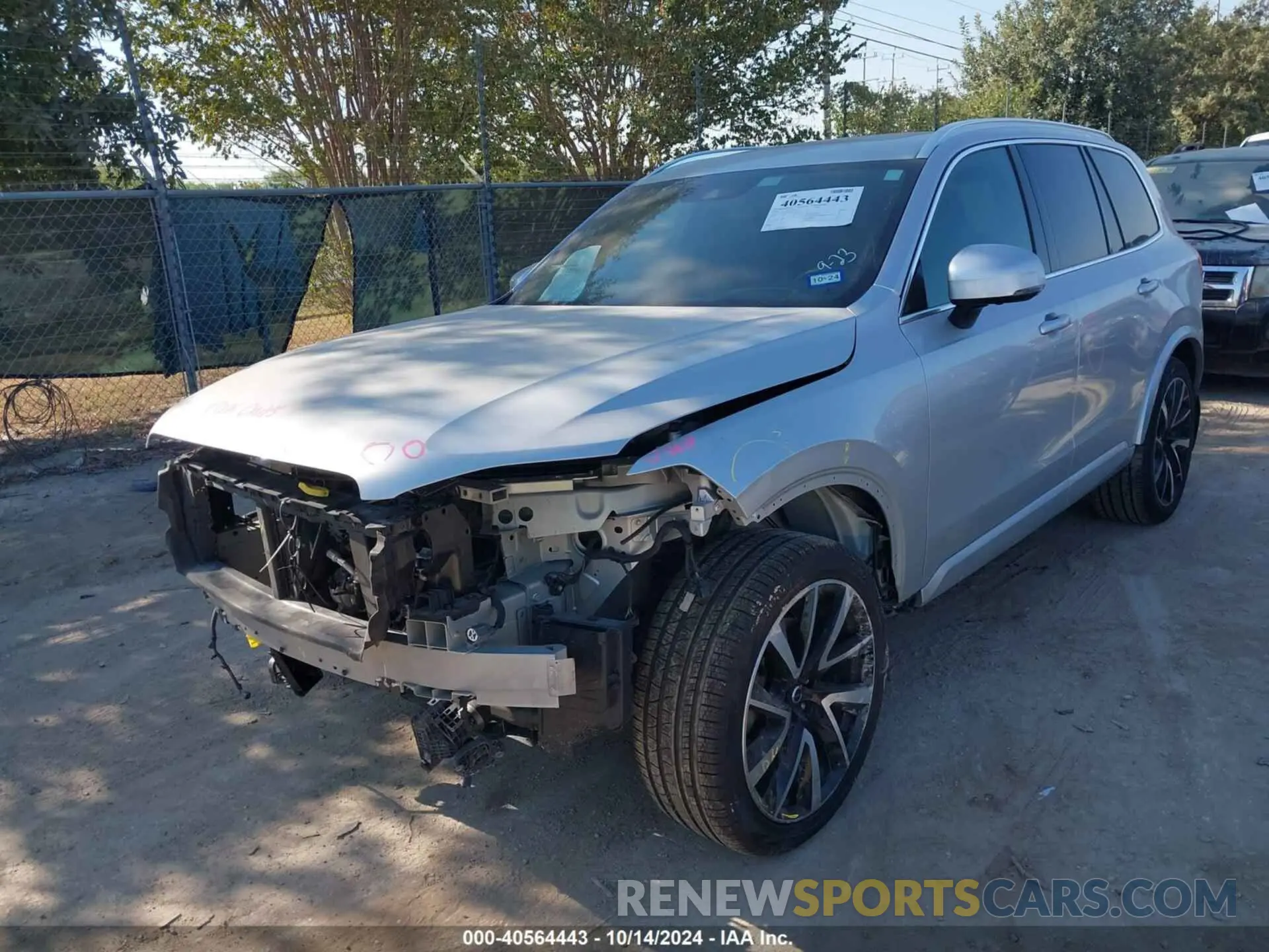 6 Photograph of a damaged car YV4A221K8L1604143 VOLVO XC90 2020