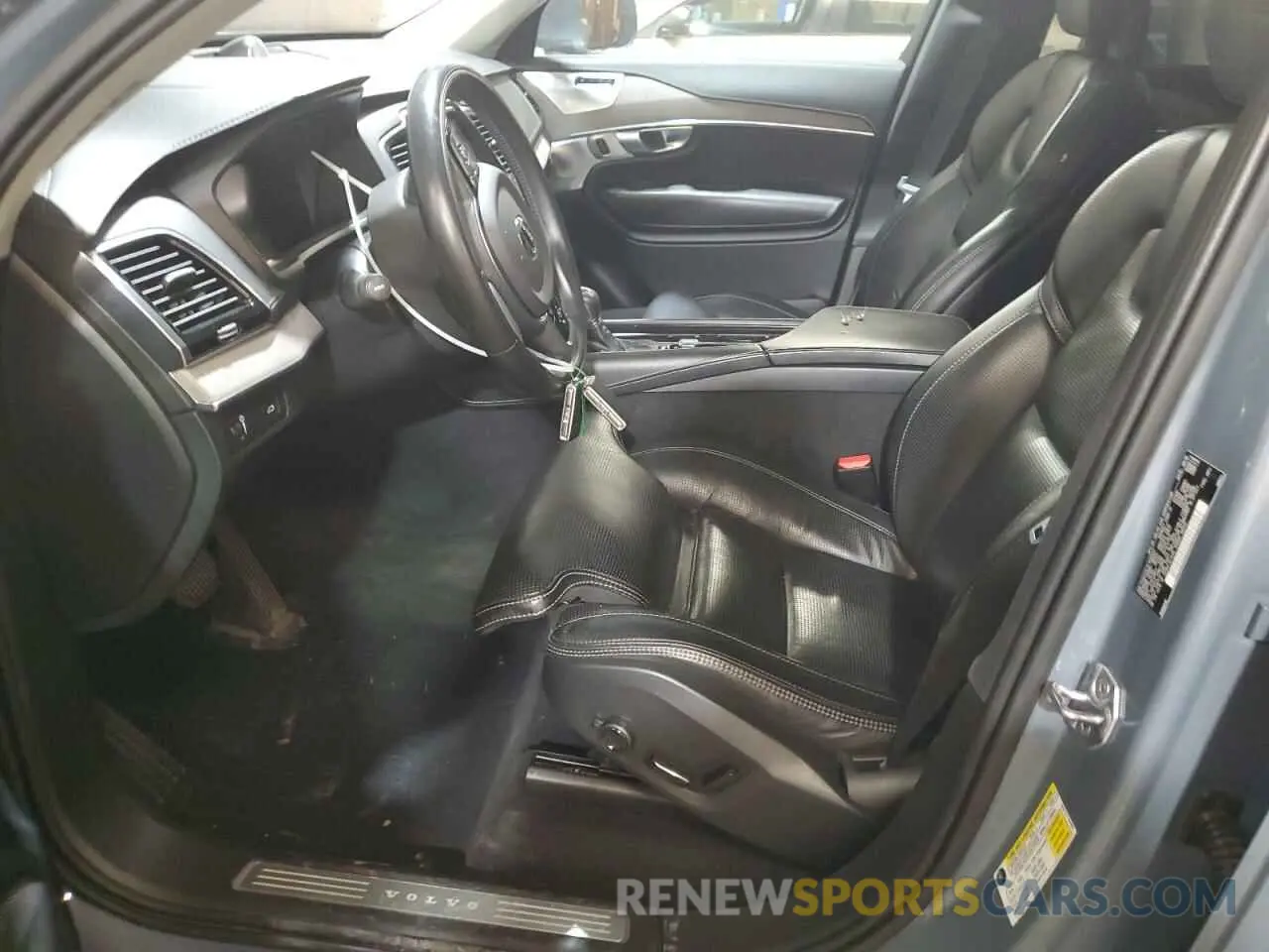 7 Photograph of a damaged car YV4A221L2L1536253 VOLVO XC90 2020