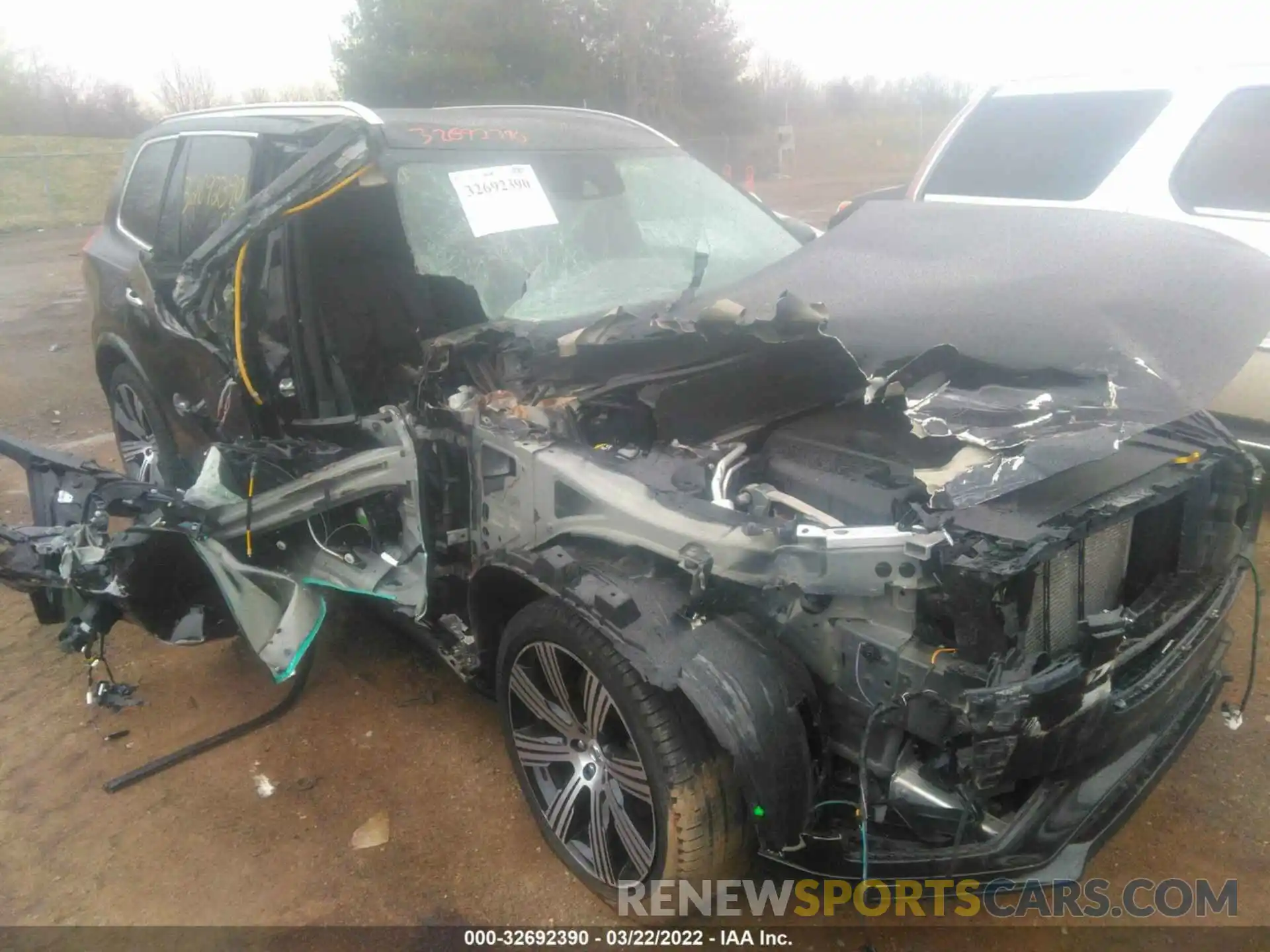 6 Photograph of a damaged car YV4A221L3L1567561 VOLVO XC90 2020