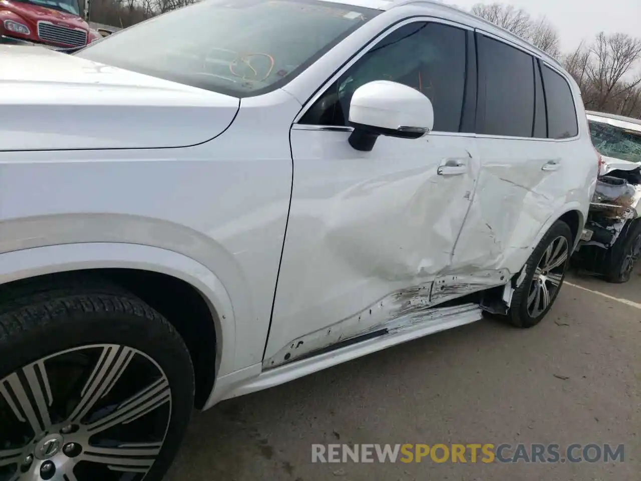 9 Photograph of a damaged car YV4A221L4L1543415 VOLVO XC90 2020