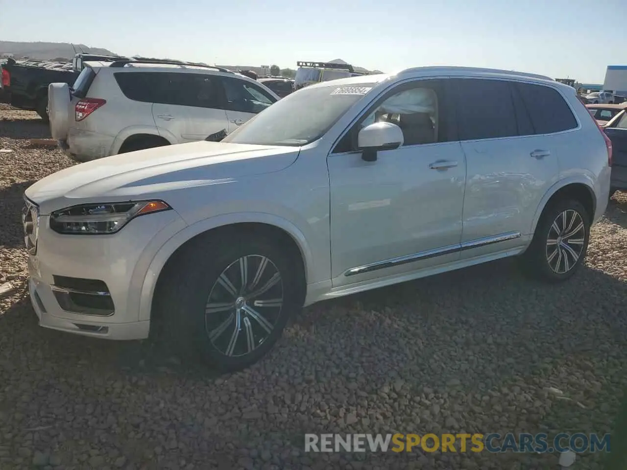 1 Photograph of a damaged car YV4A221L4L1560943 VOLVO XC90 2020