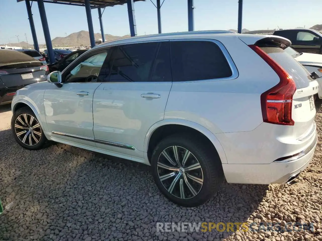 2 Photograph of a damaged car YV4A221L4L1560943 VOLVO XC90 2020