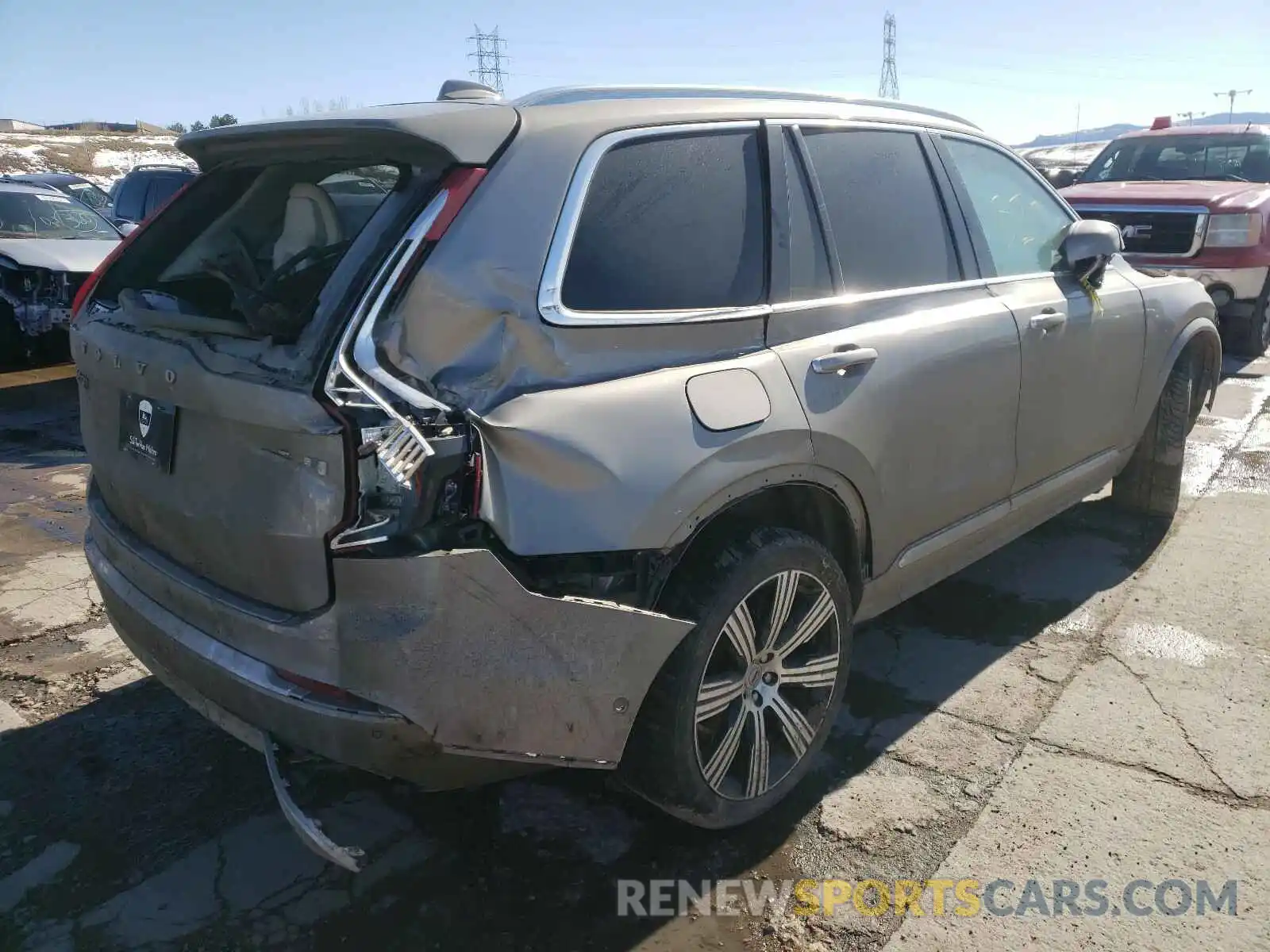 4 Photograph of a damaged car YV4A221L7L1557907 VOLVO XC90 2020