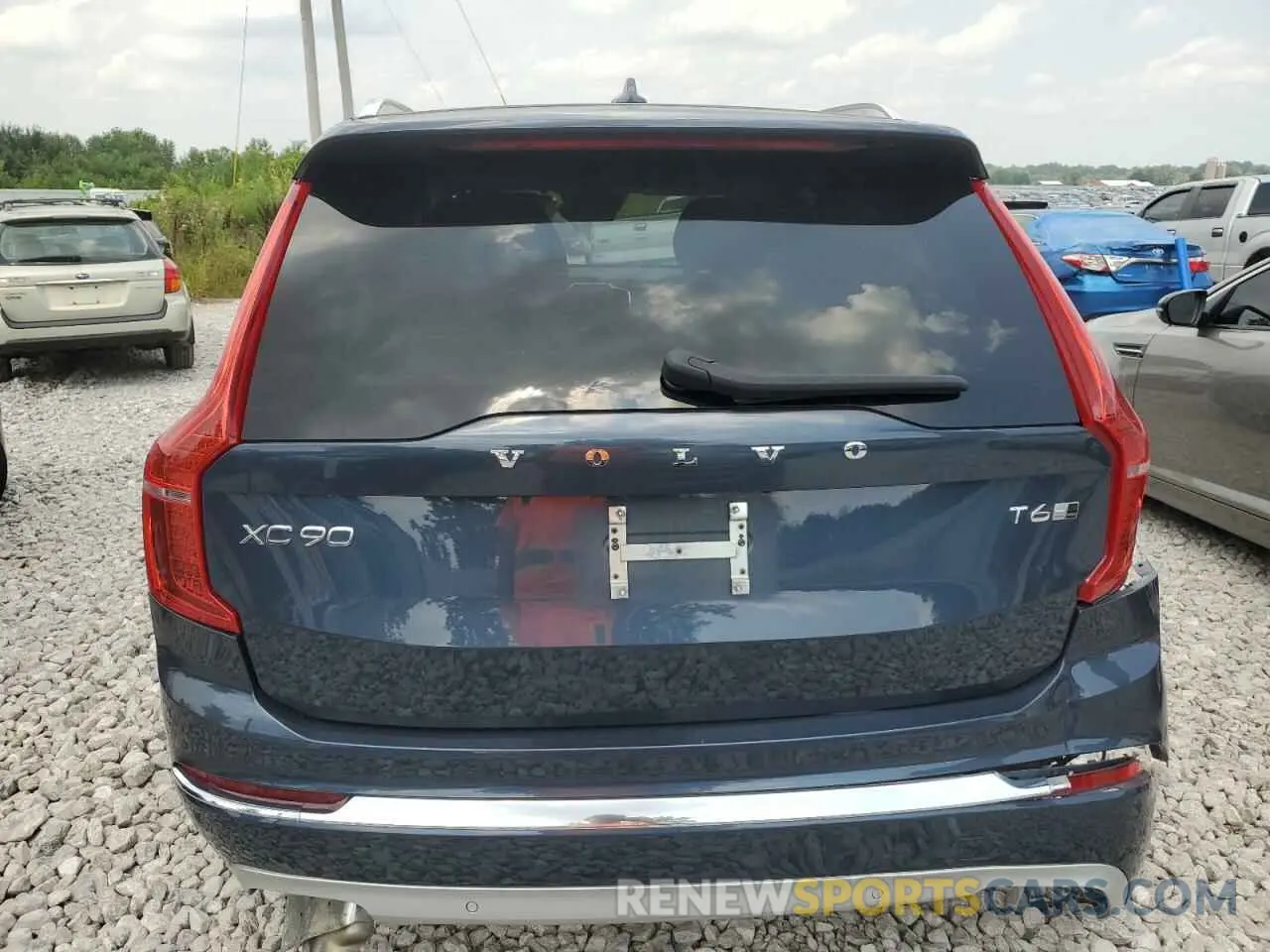 6 Photograph of a damaged car YV4A221L8L1574635 VOLVO XC90 2020
