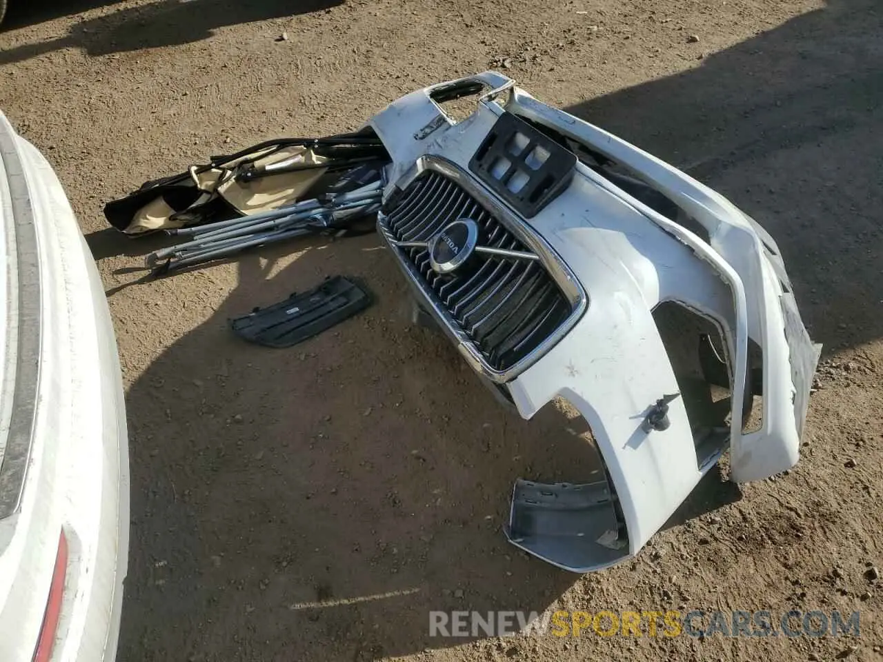 15 Photograph of a damaged car YV4A22PK0L1596658 VOLVO XC90 2020