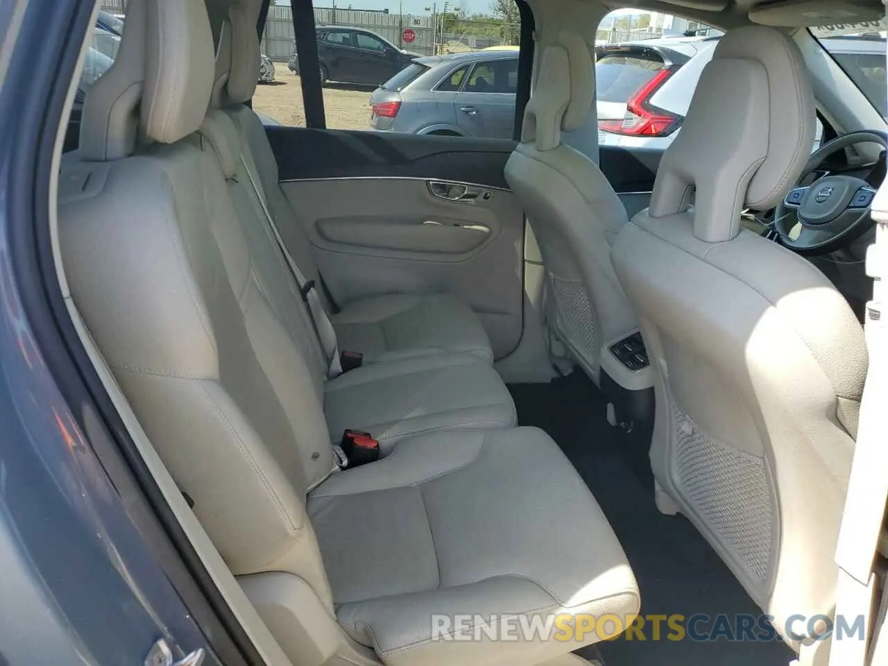 11 Photograph of a damaged car YV4A22PK3L1605319 VOLVO XC90 2020