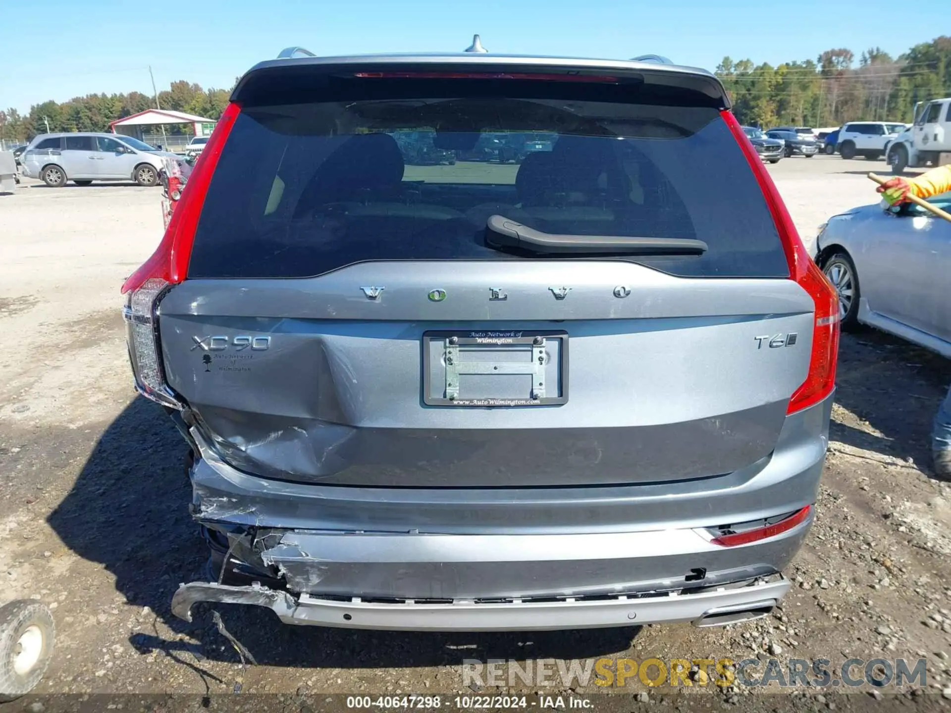 17 Photograph of a damaged car YV4A22PK7L1564953 VOLVO XC90 2020
