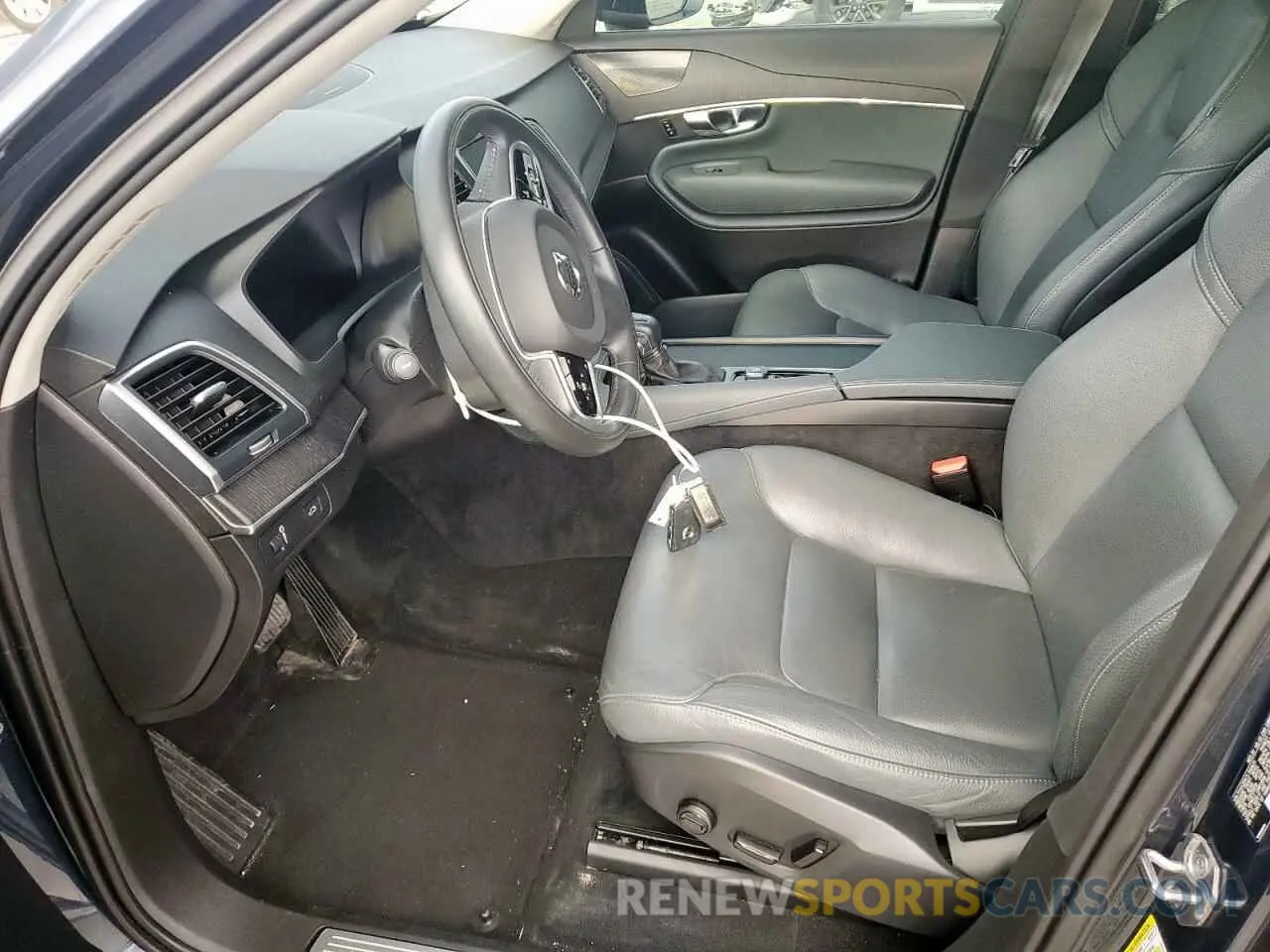 7 Photograph of a damaged car YV4A22PK7L1581431 VOLVO XC90 2020