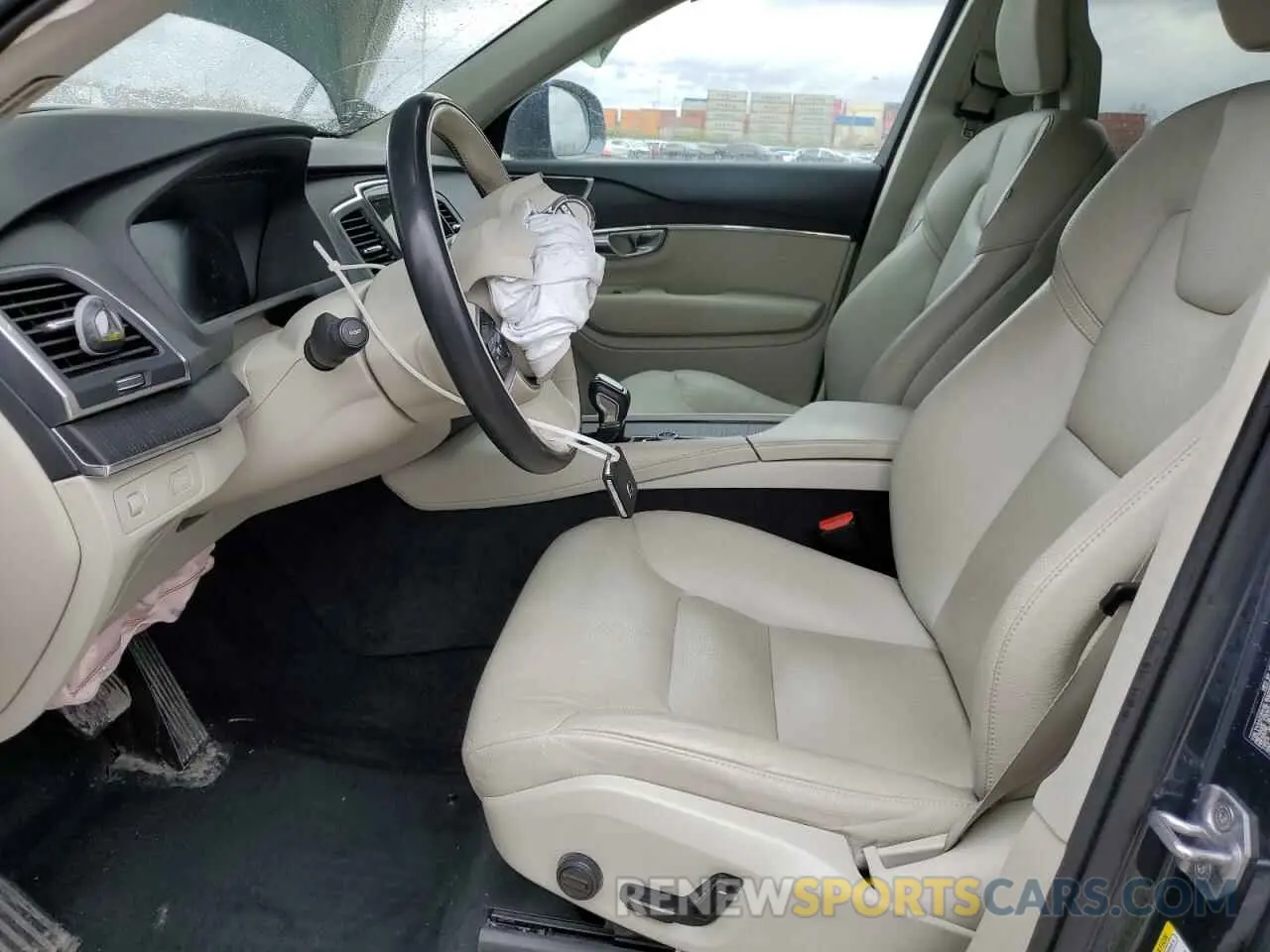 7 Photograph of a damaged car YV4A22PK8L1592258 VOLVO XC90 2020