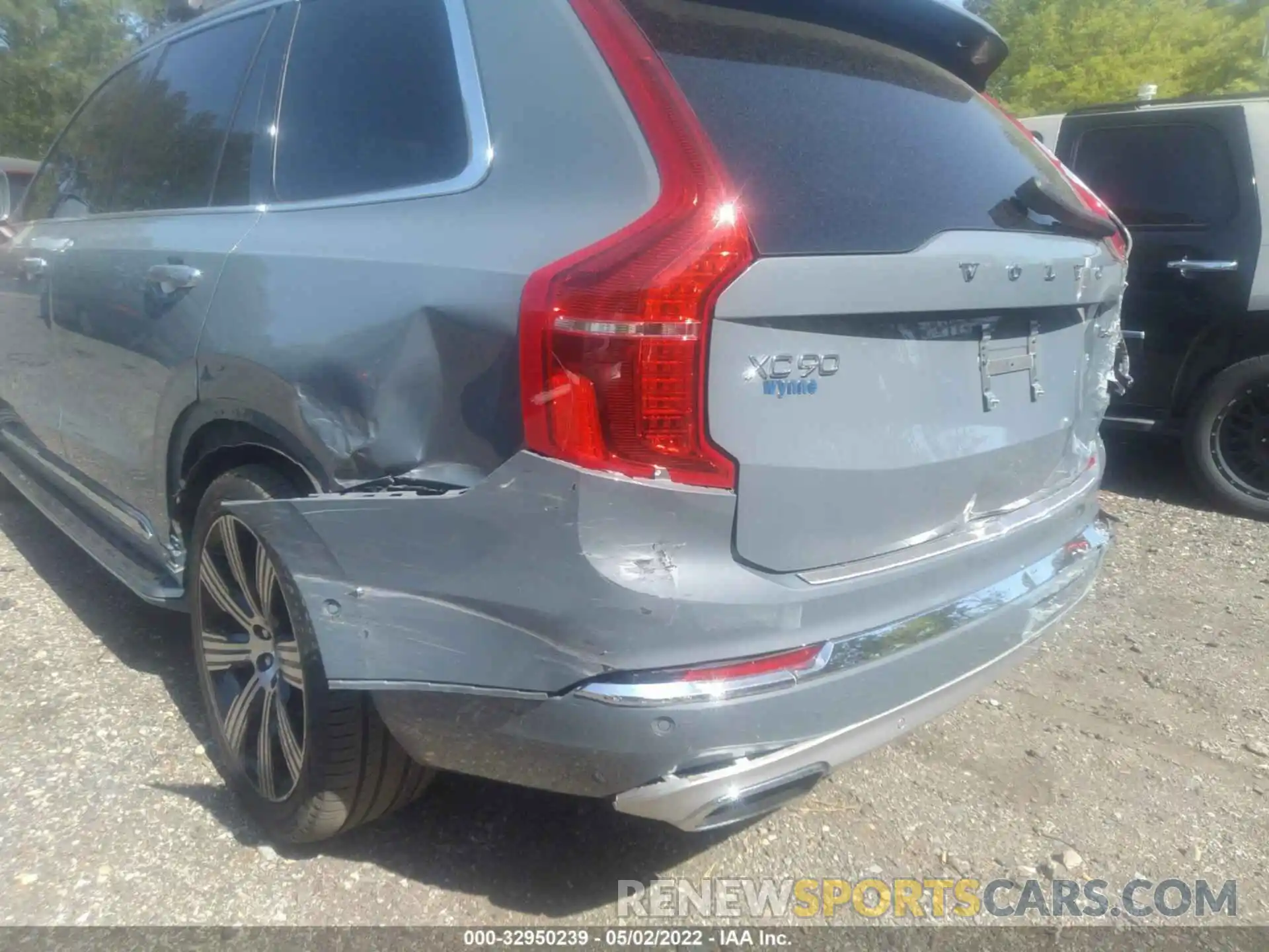 6 Photograph of a damaged car YV4A22PL0L1537196 VOLVO XC90 2020