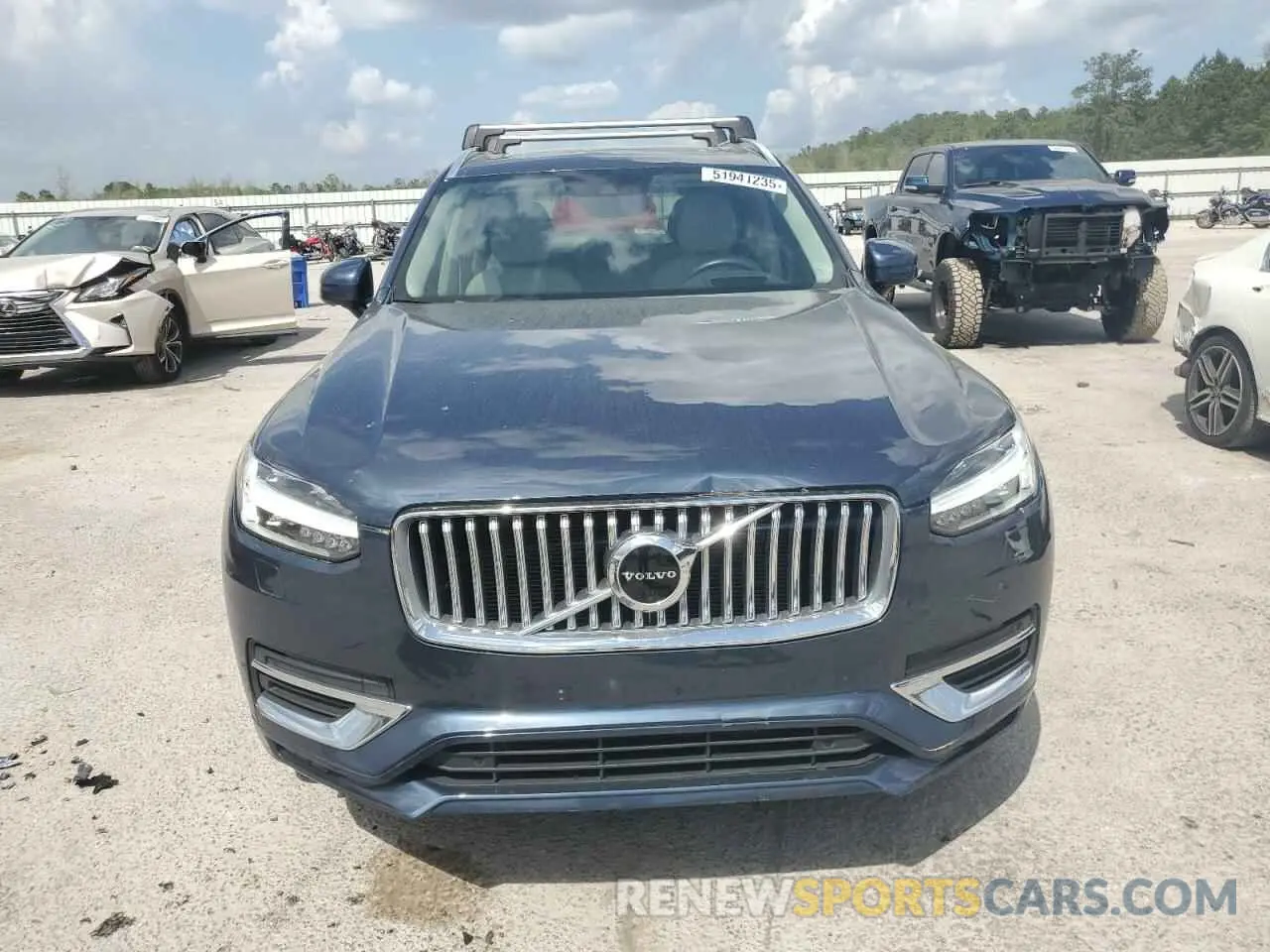 5 Photograph of a damaged car YV4A22PL2L1610228 VOLVO XC90 2020