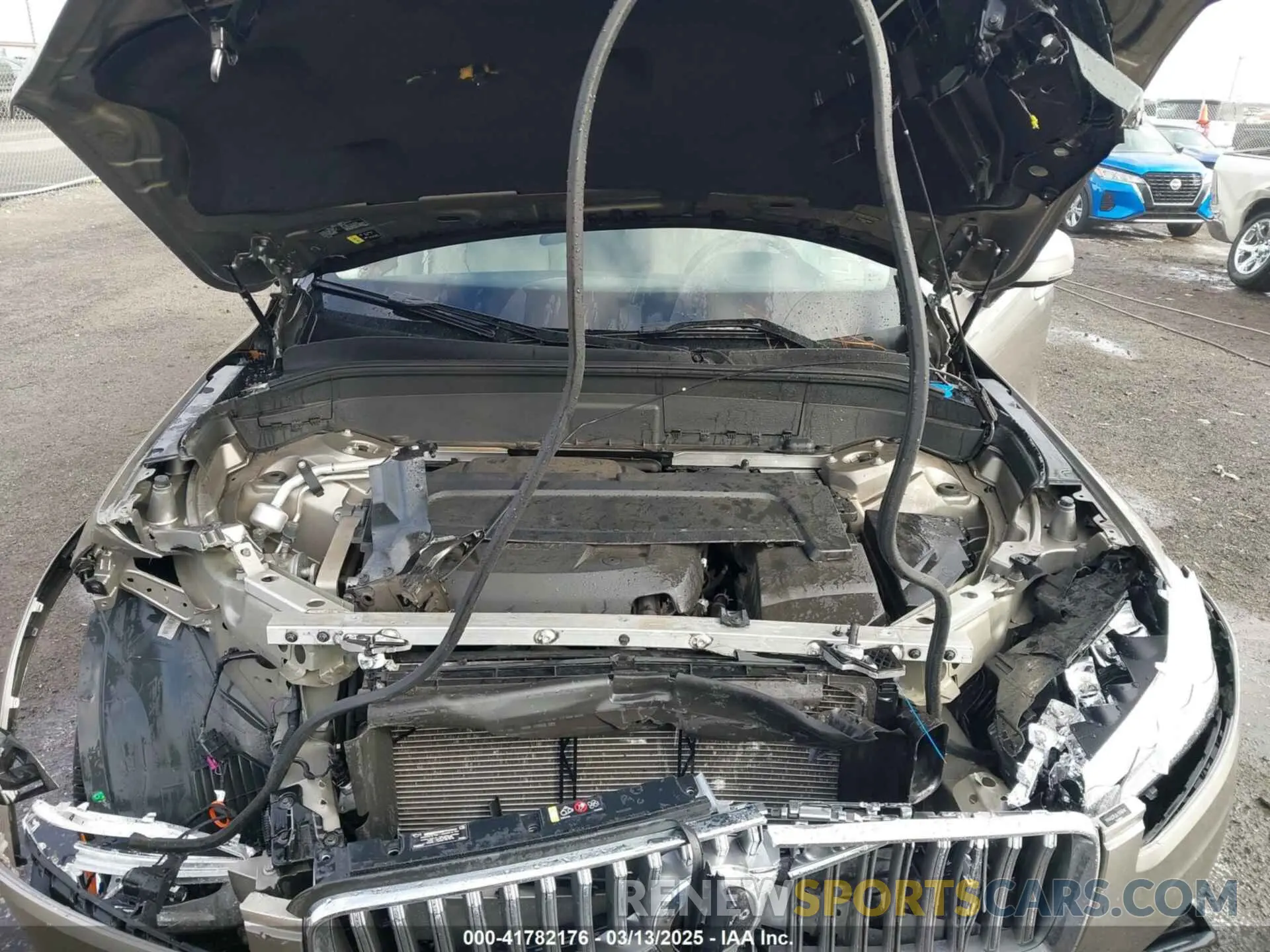 10 Photograph of a damaged car YV4A22PL6L1536649 VOLVO XC90 2020