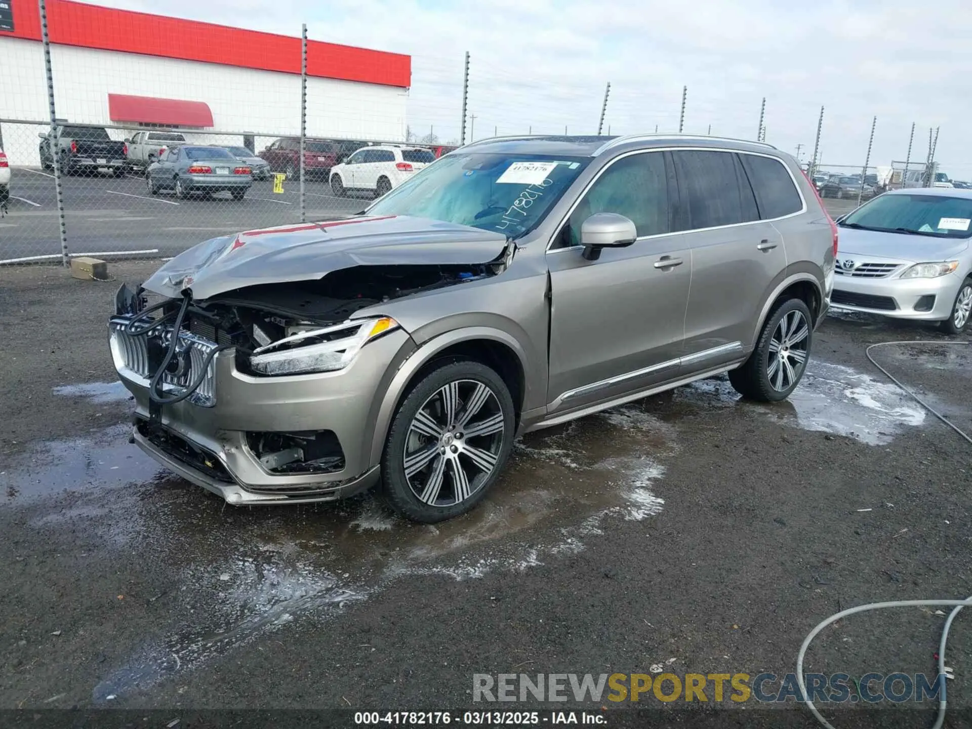 2 Photograph of a damaged car YV4A22PL6L1536649 VOLVO XC90 2020