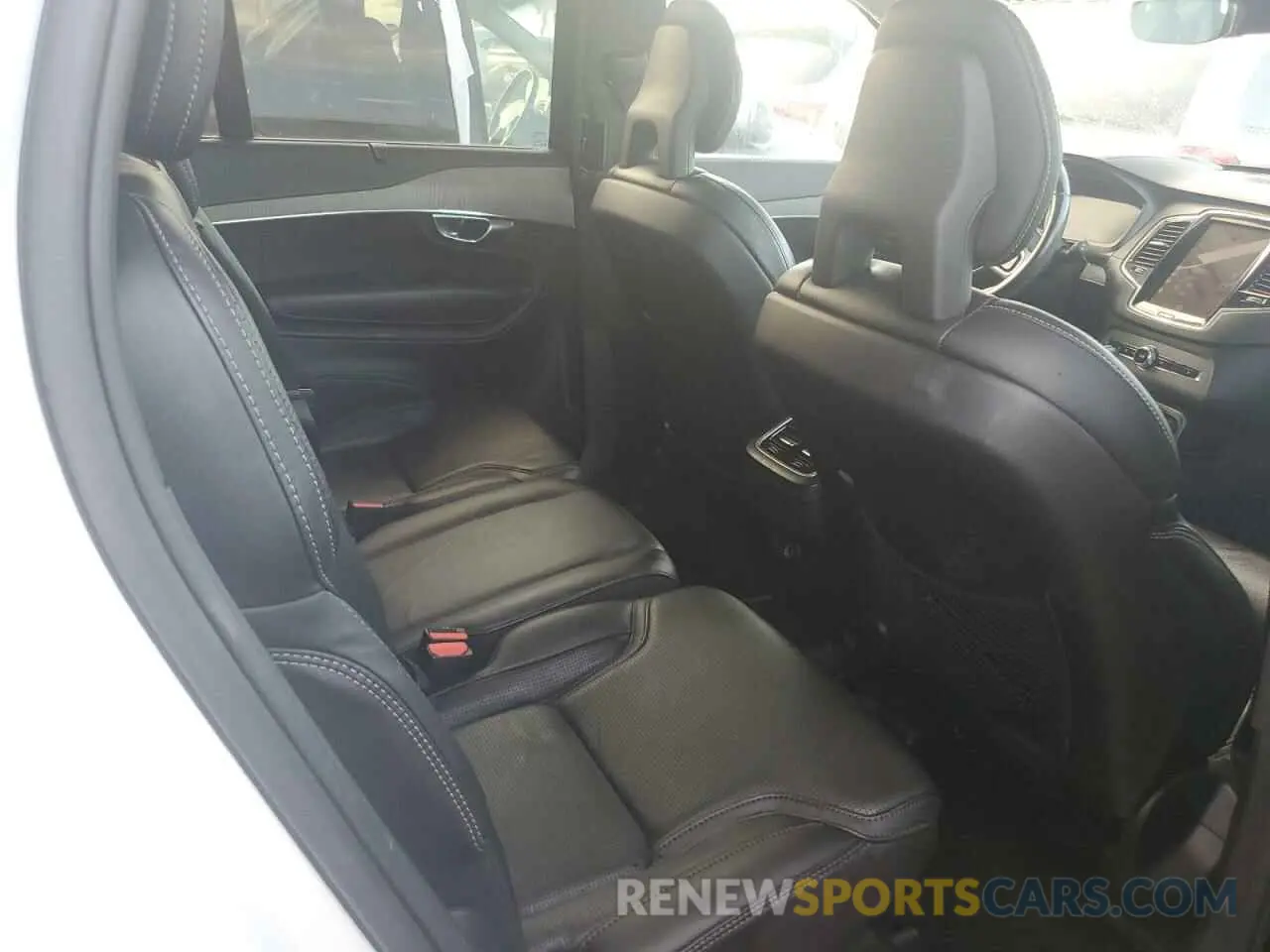 11 Photograph of a damaged car YV4A22PL6L1593515 VOLVO XC90 2020