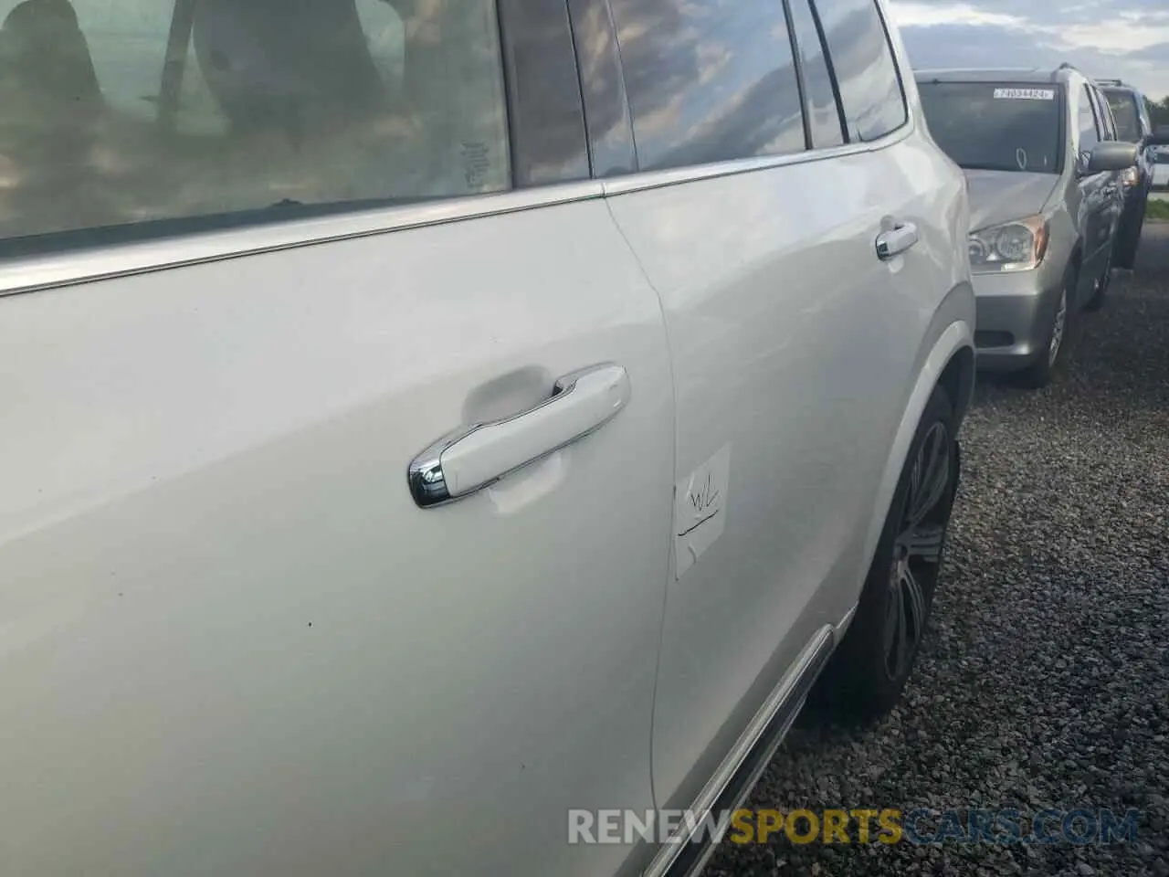 13 Photograph of a damaged car YV4A22PL6L1593515 VOLVO XC90 2020